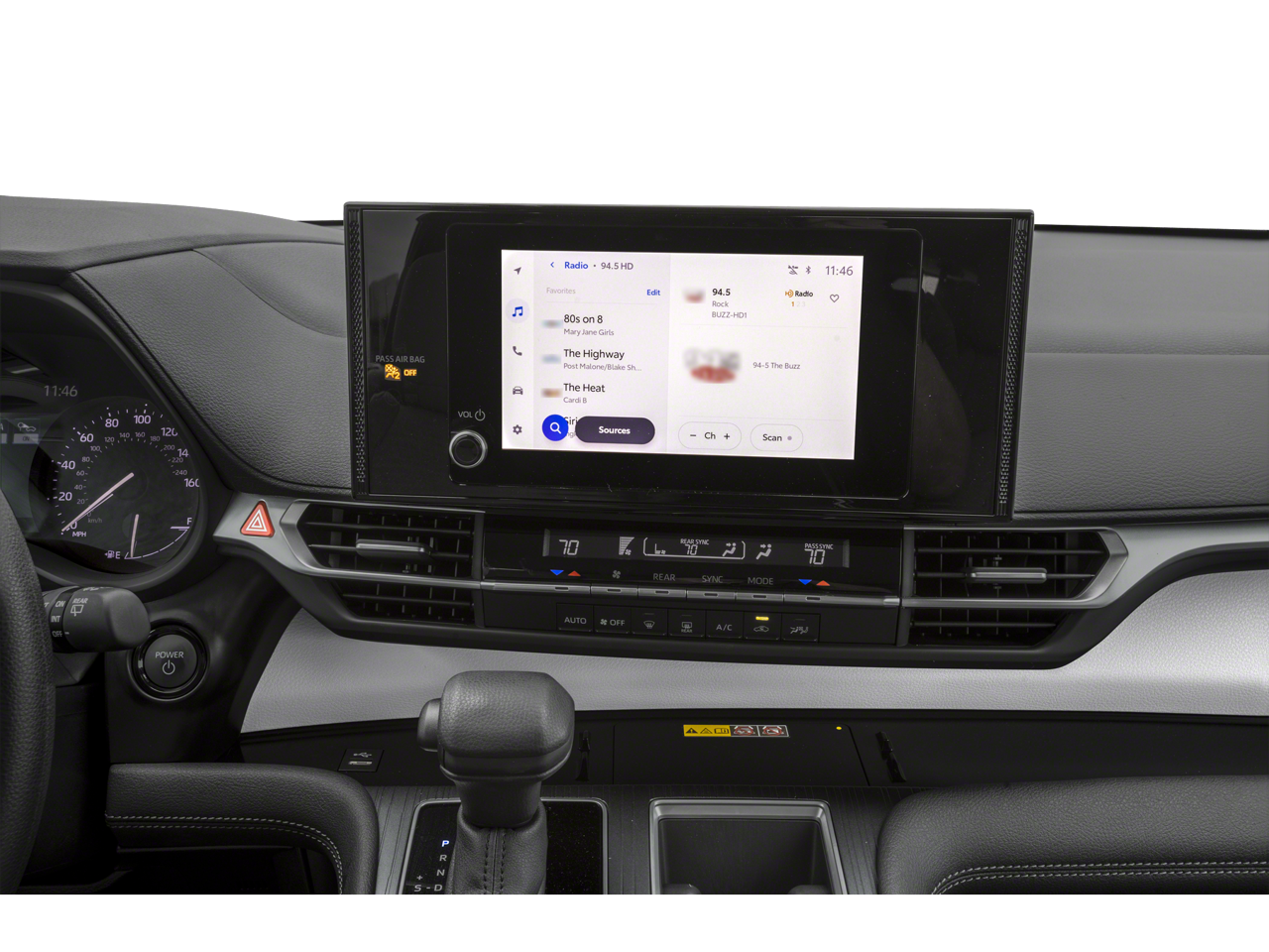 2025 Toyota Sienna LE