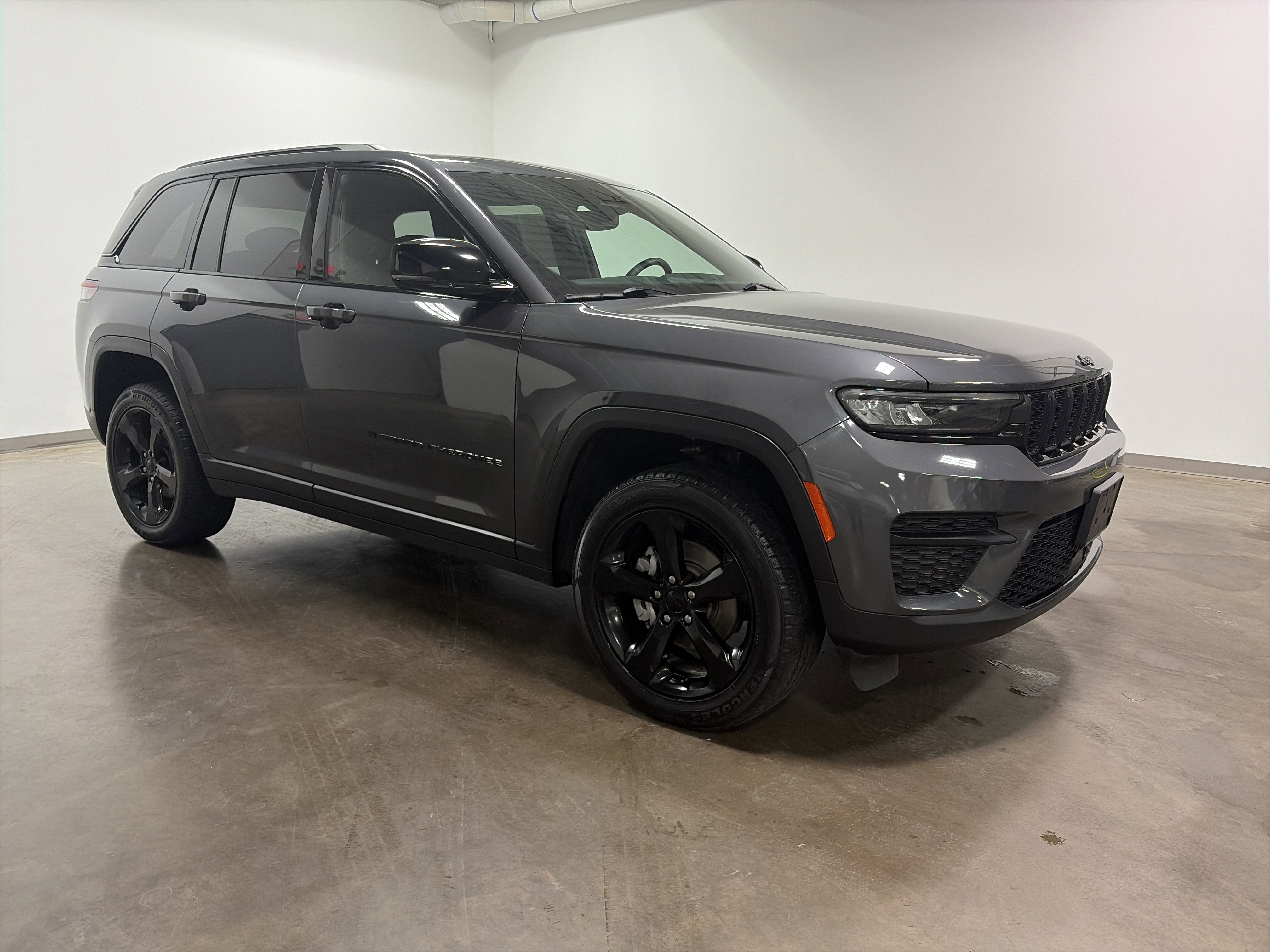 2022 Jeep Grand Cherokee Altitude