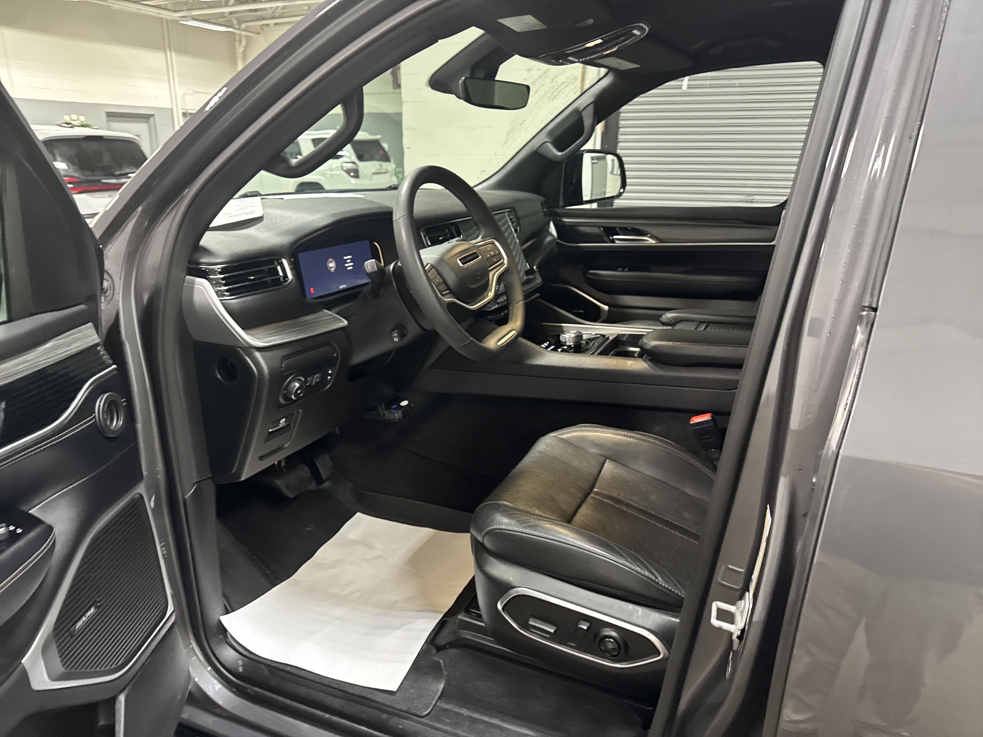 2023 Jeep Wagoneer L Series II