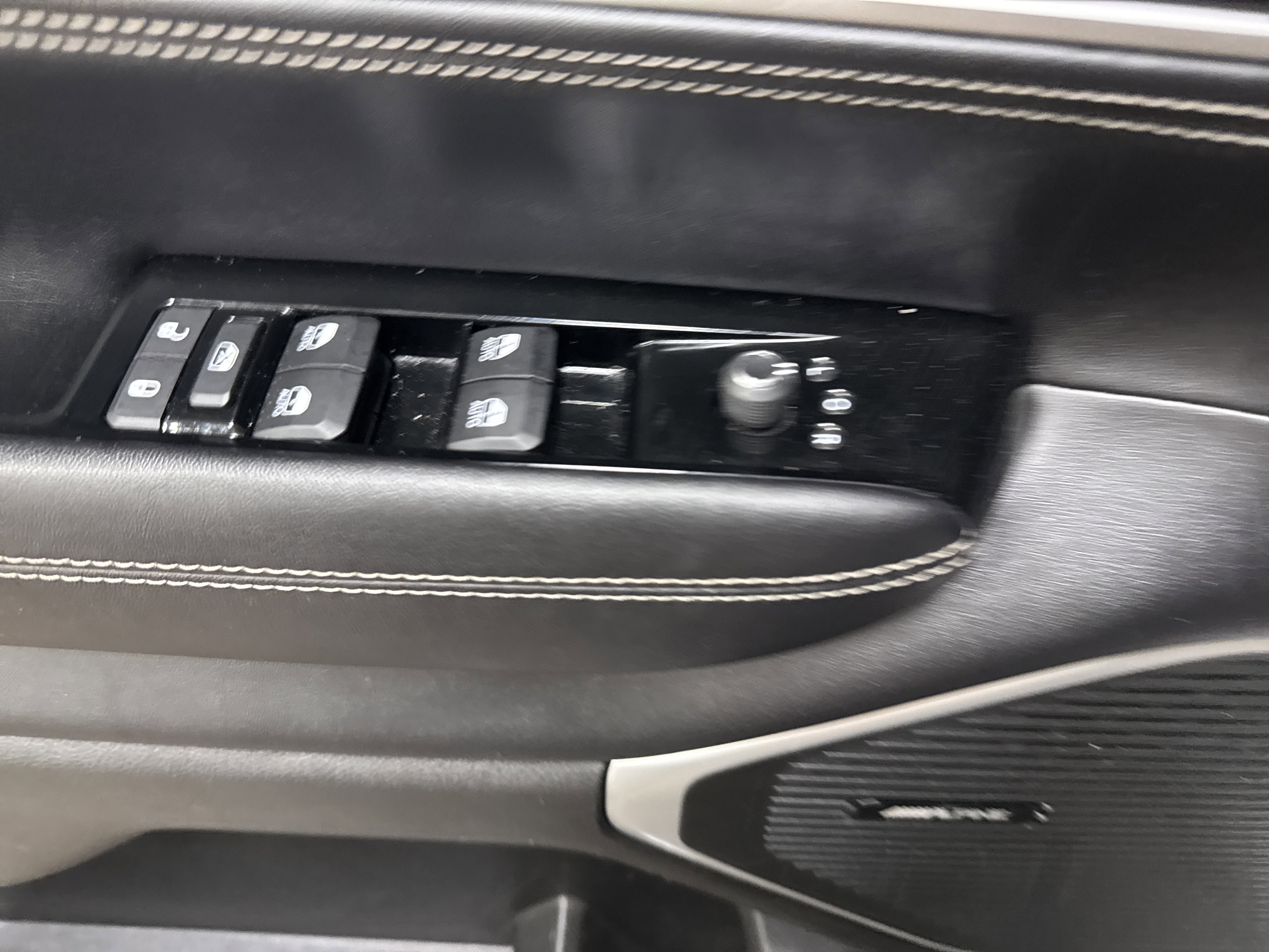 2023 Jeep Wagoneer L Series II