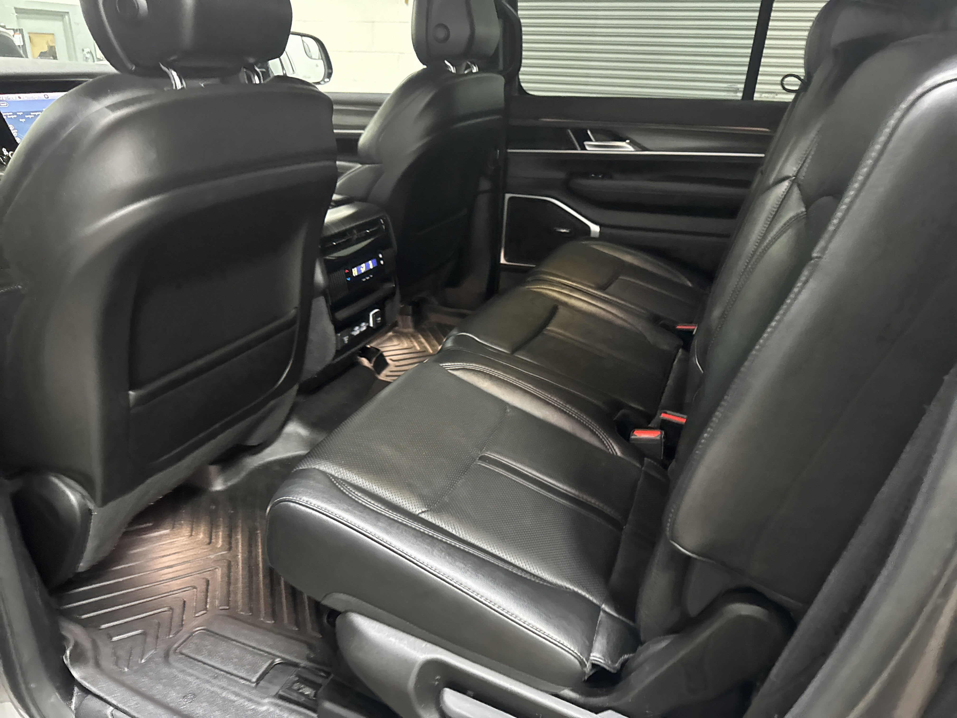 2023 Jeep Wagoneer L Series II