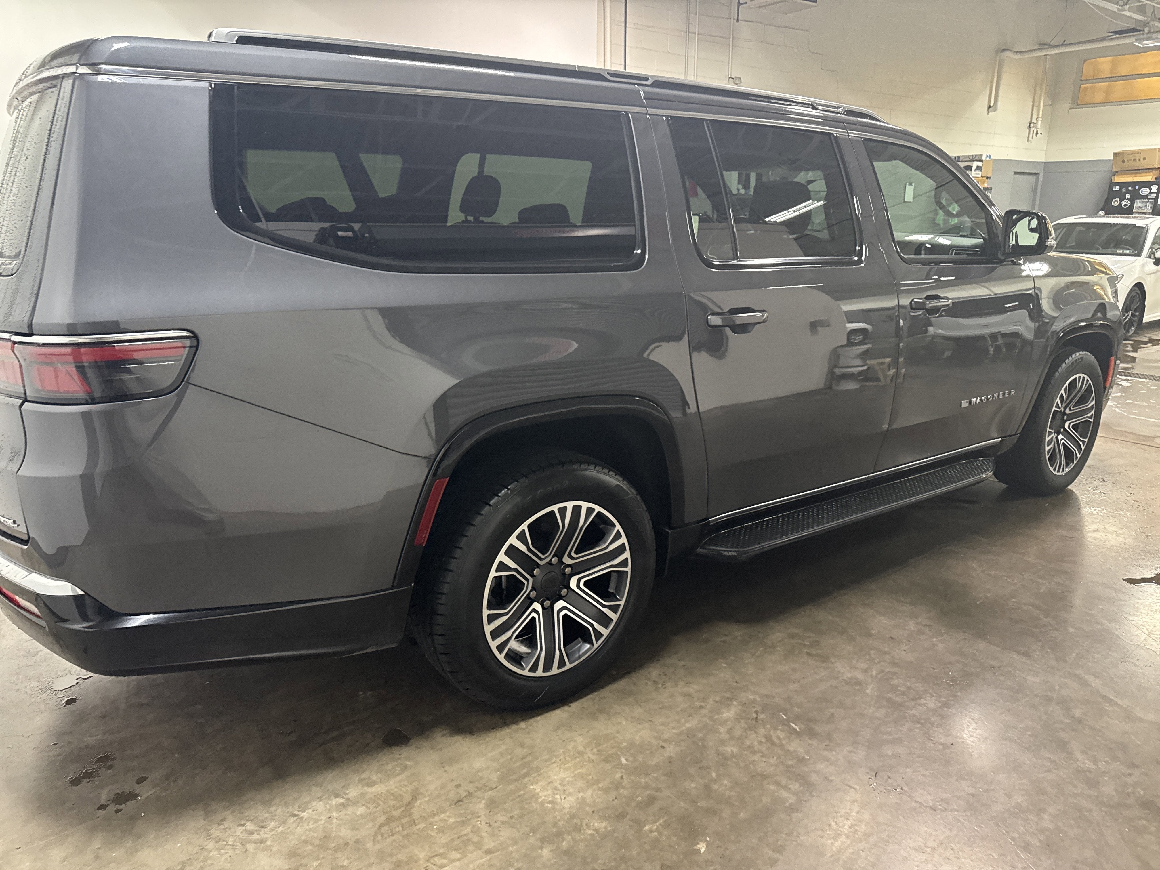 2023 Jeep Wagoneer L Series II