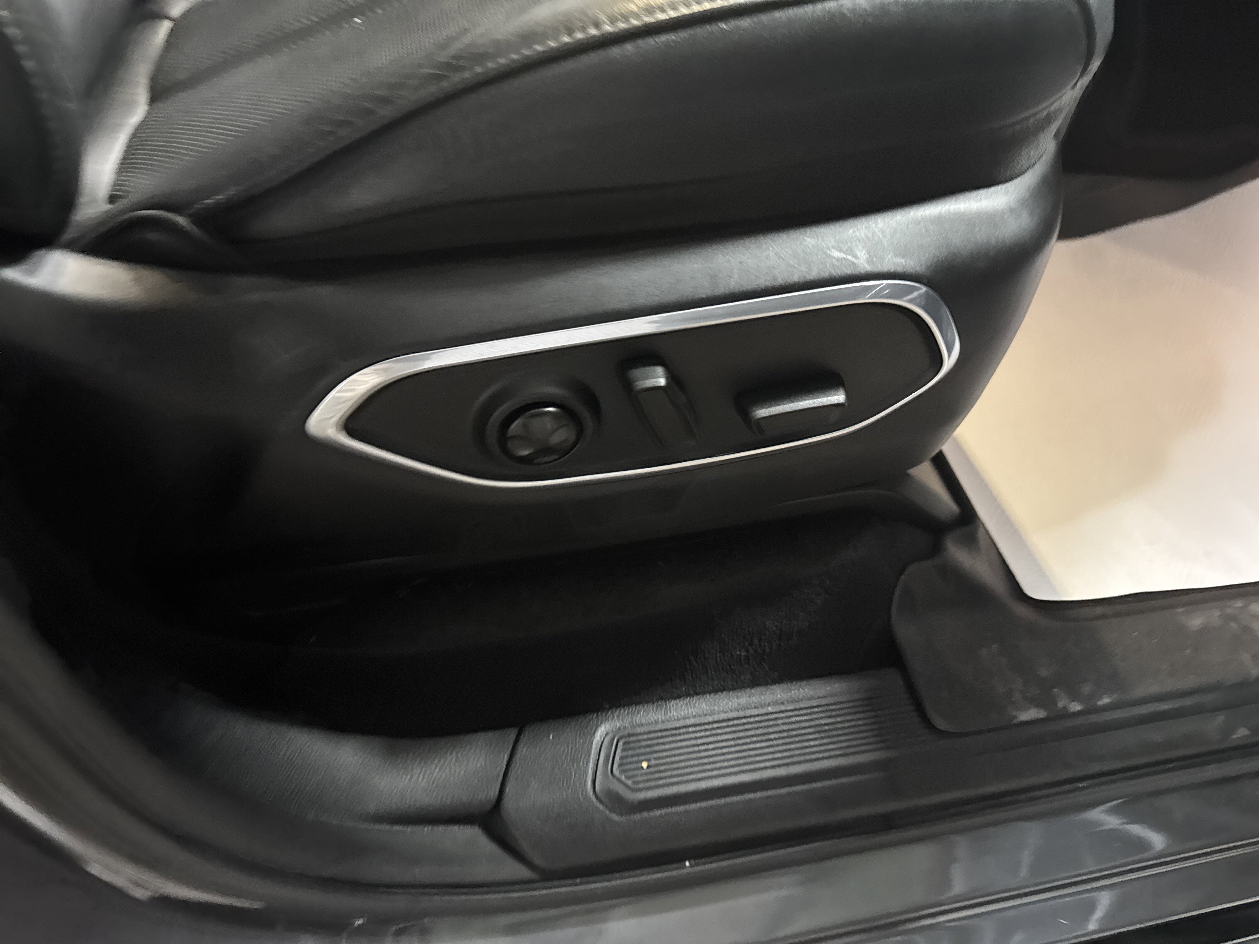 2023 Jeep Wagoneer L Series II