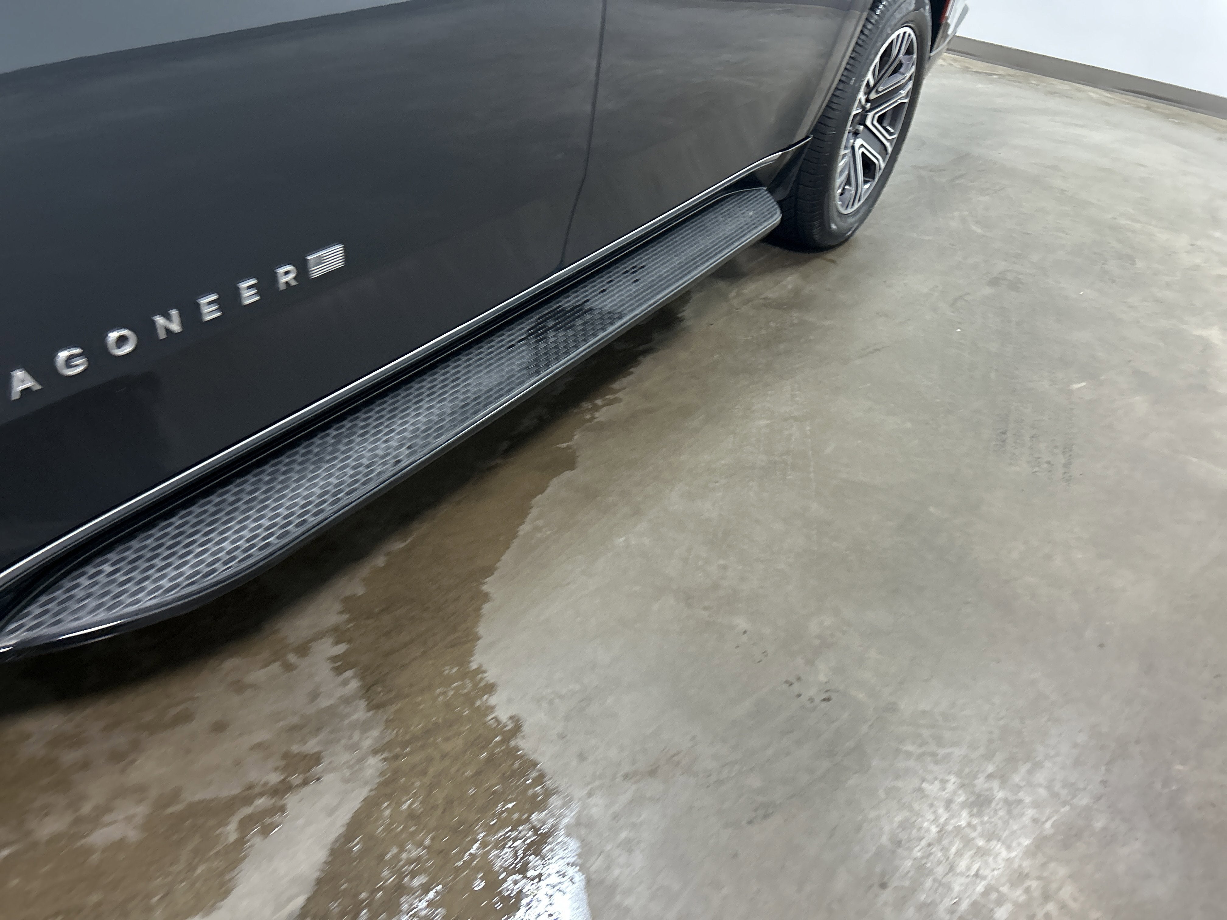 2023 Jeep Wagoneer L Series II