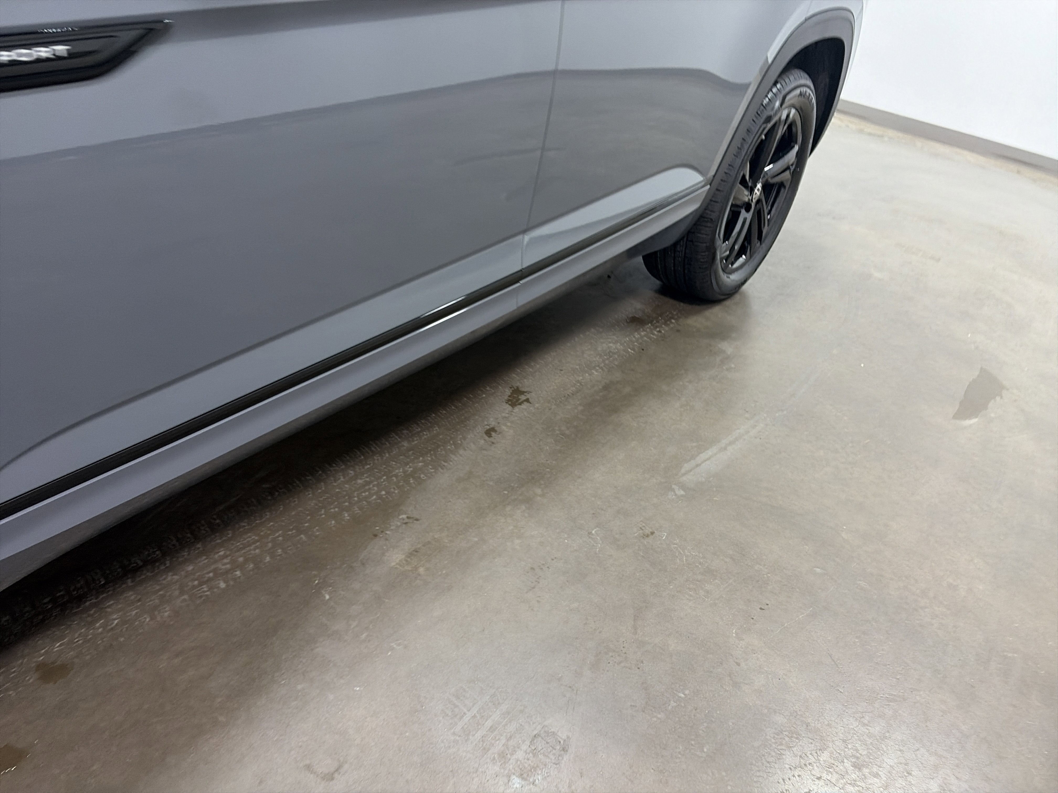 2026 Volkswagen Atlas Cross Sport 2.0T SEL R-Line Black