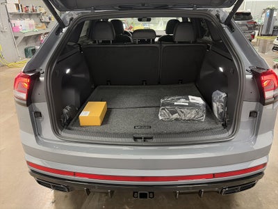 2026 Volkswagen Atlas Cross Sport 2.0T SEL R-Line Black