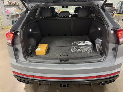 2026 Volkswagen Atlas Cross Sport 2.0T SEL R-Line Black