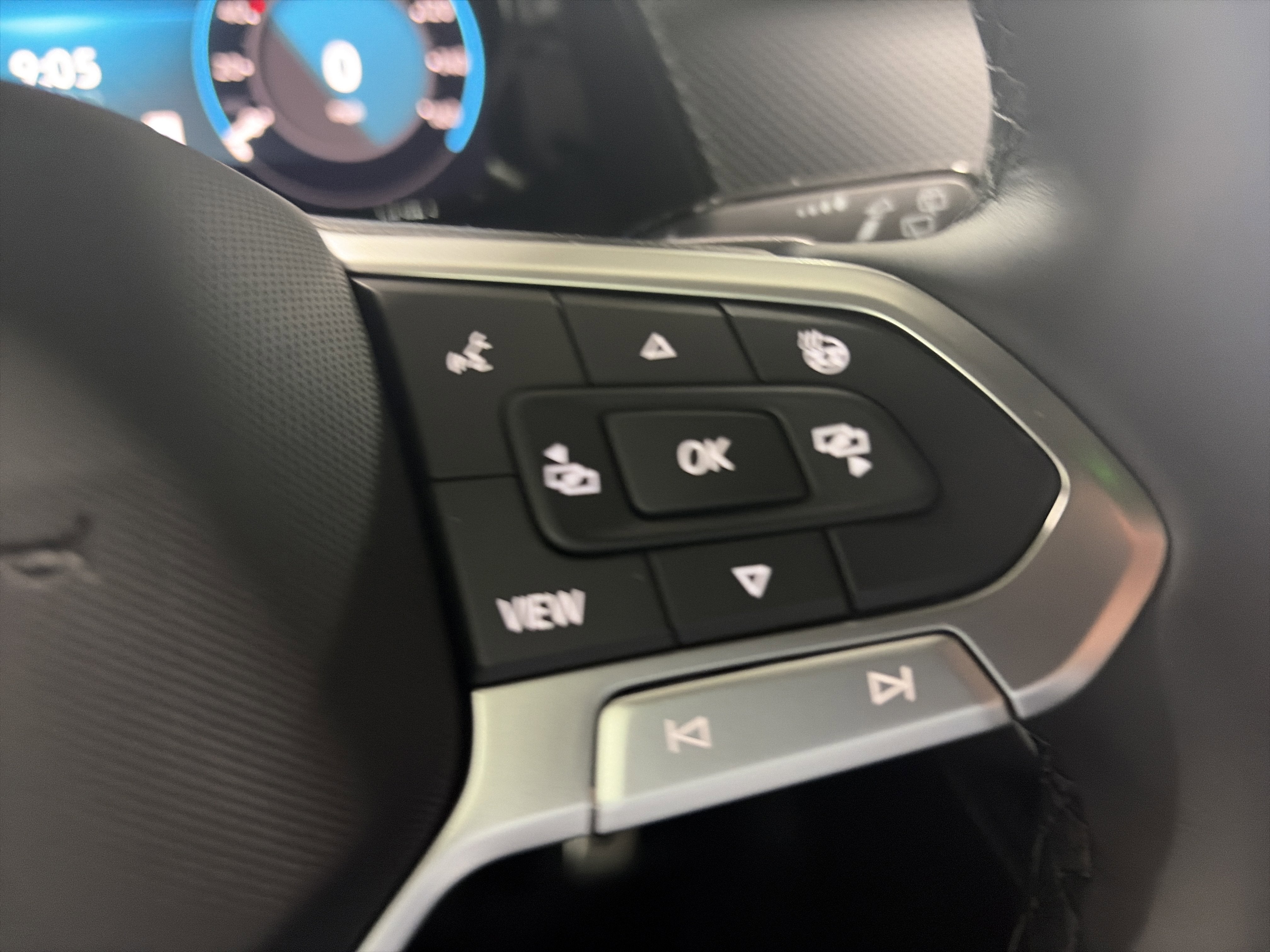 2026 Volkswagen Atlas Cross Sport 2.0T SEL R-Line Black