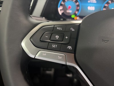 2026 Volkswagen Atlas Cross Sport 2.0T SEL R-Line Black