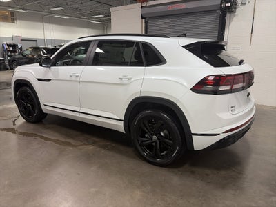 2026 Volkswagen Atlas Cross Sport 2.0T SEL R-Line Black