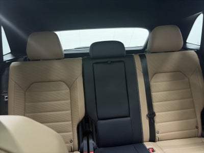 2026 Volkswagen Atlas Cross Sport 2.0T SEL R-Line Black