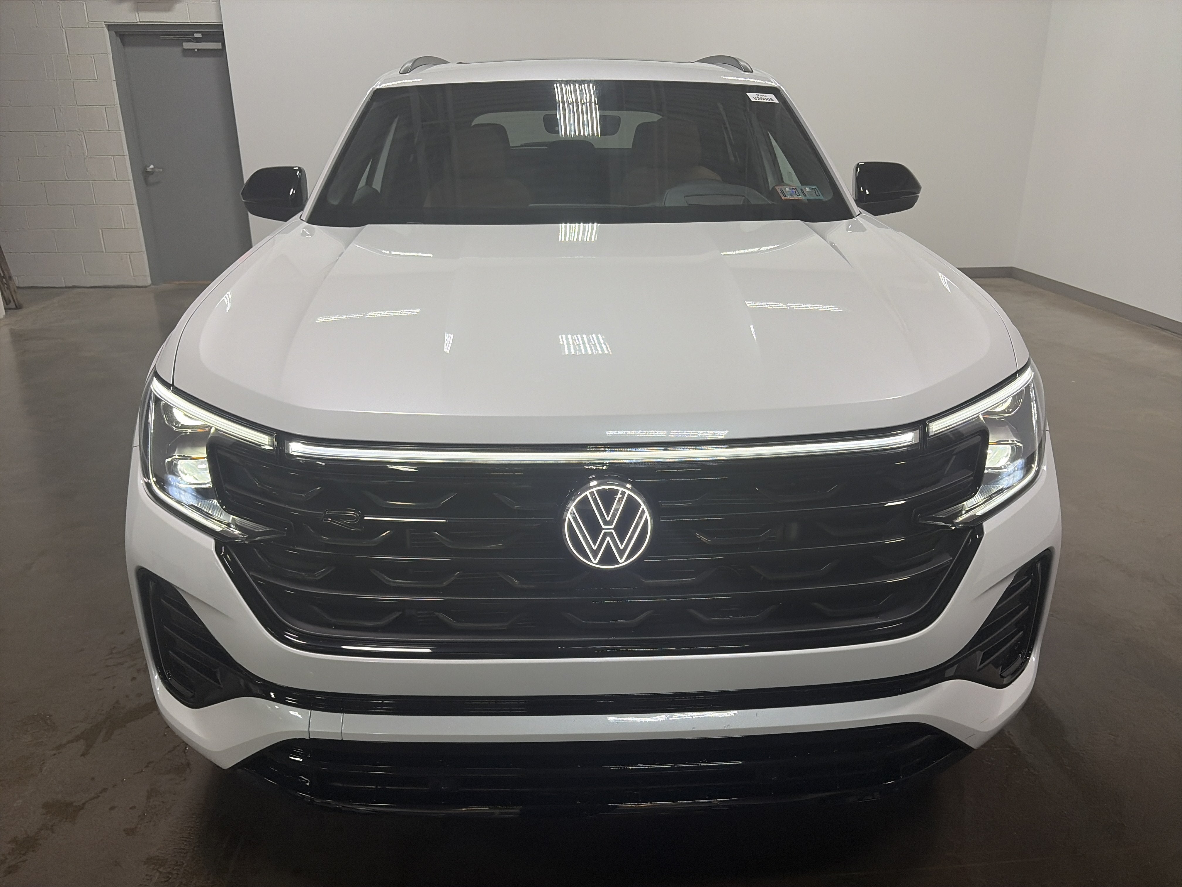 2026 Volkswagen Atlas Cross Sport 2.0T SEL R-Line Black