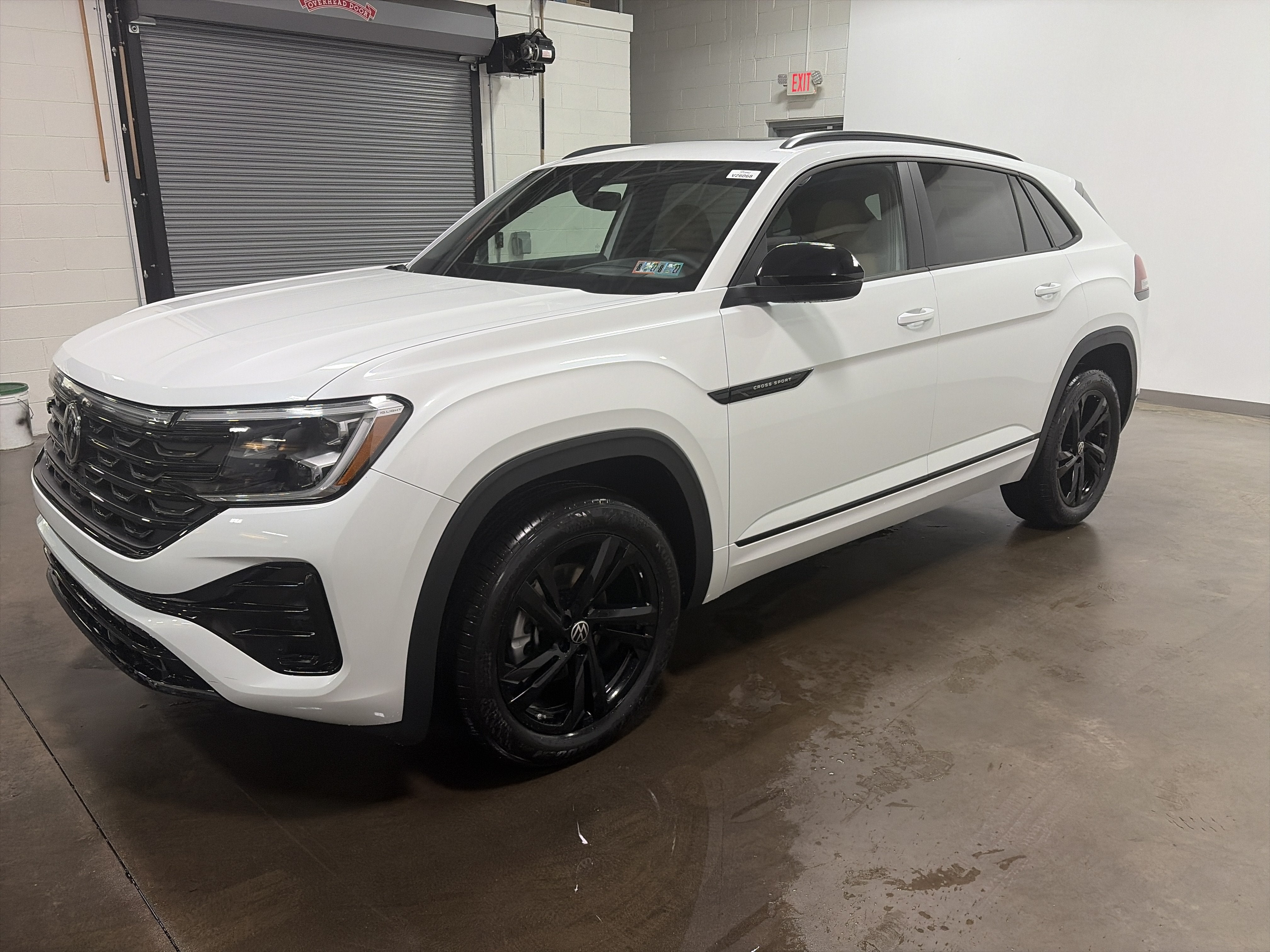 2026 Volkswagen Atlas Cross Sport 2.0T SEL R-Line Black