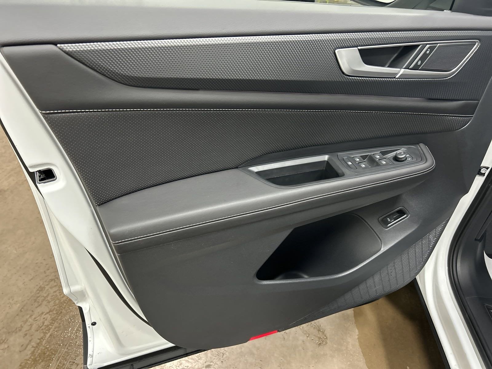 2025 Volkswagen Atlas Cross Sport 2.0T SEL