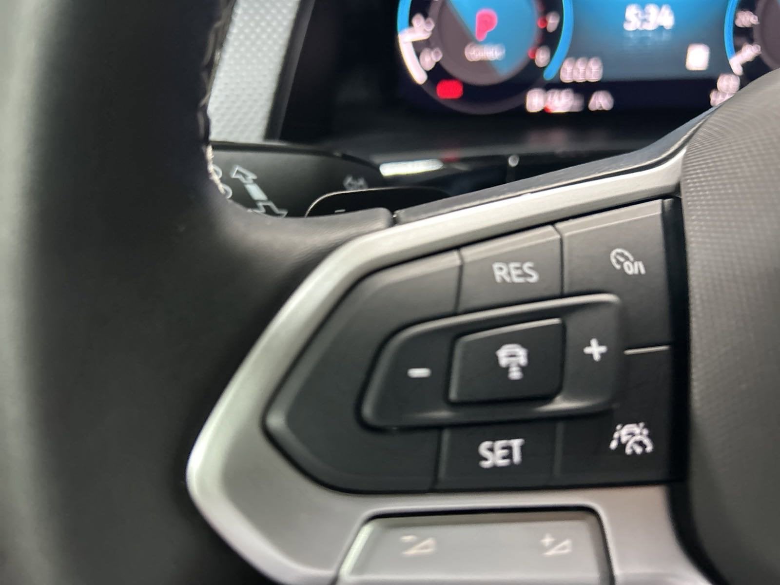 2025 Volkswagen Atlas Cross Sport 2.0T SEL