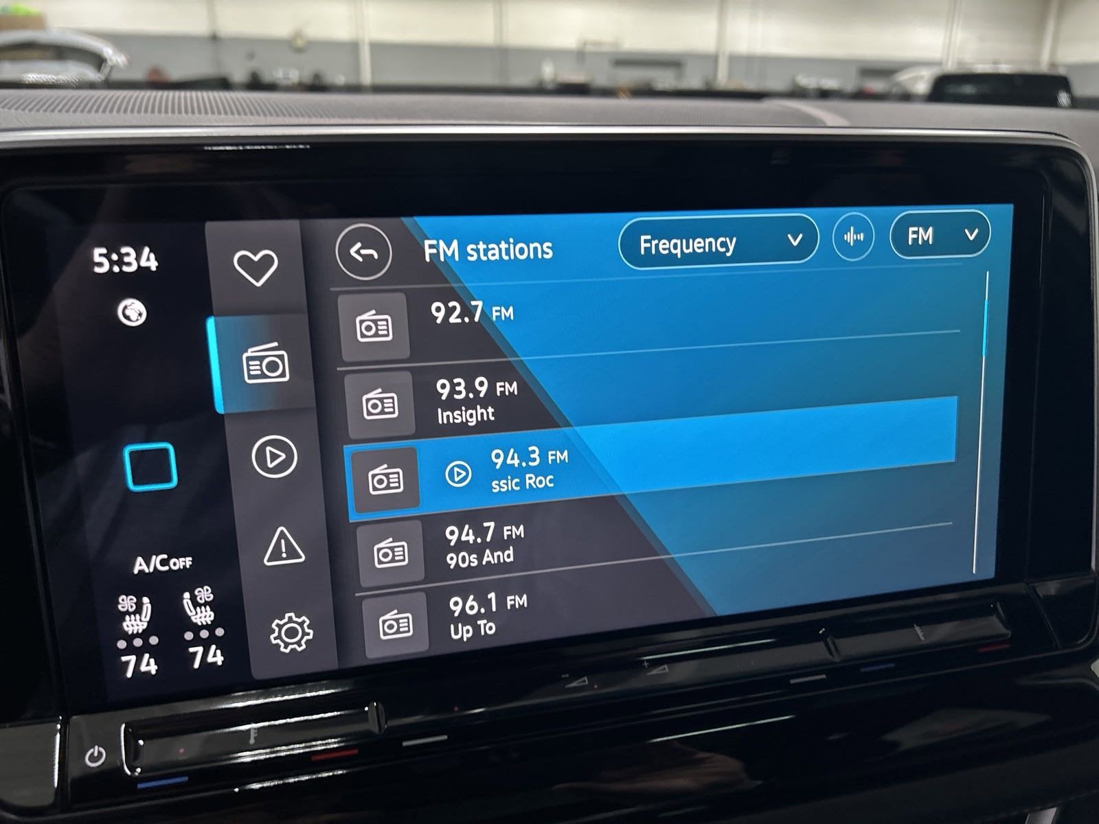 2025 Volkswagen Atlas Cross Sport 2.0T SEL