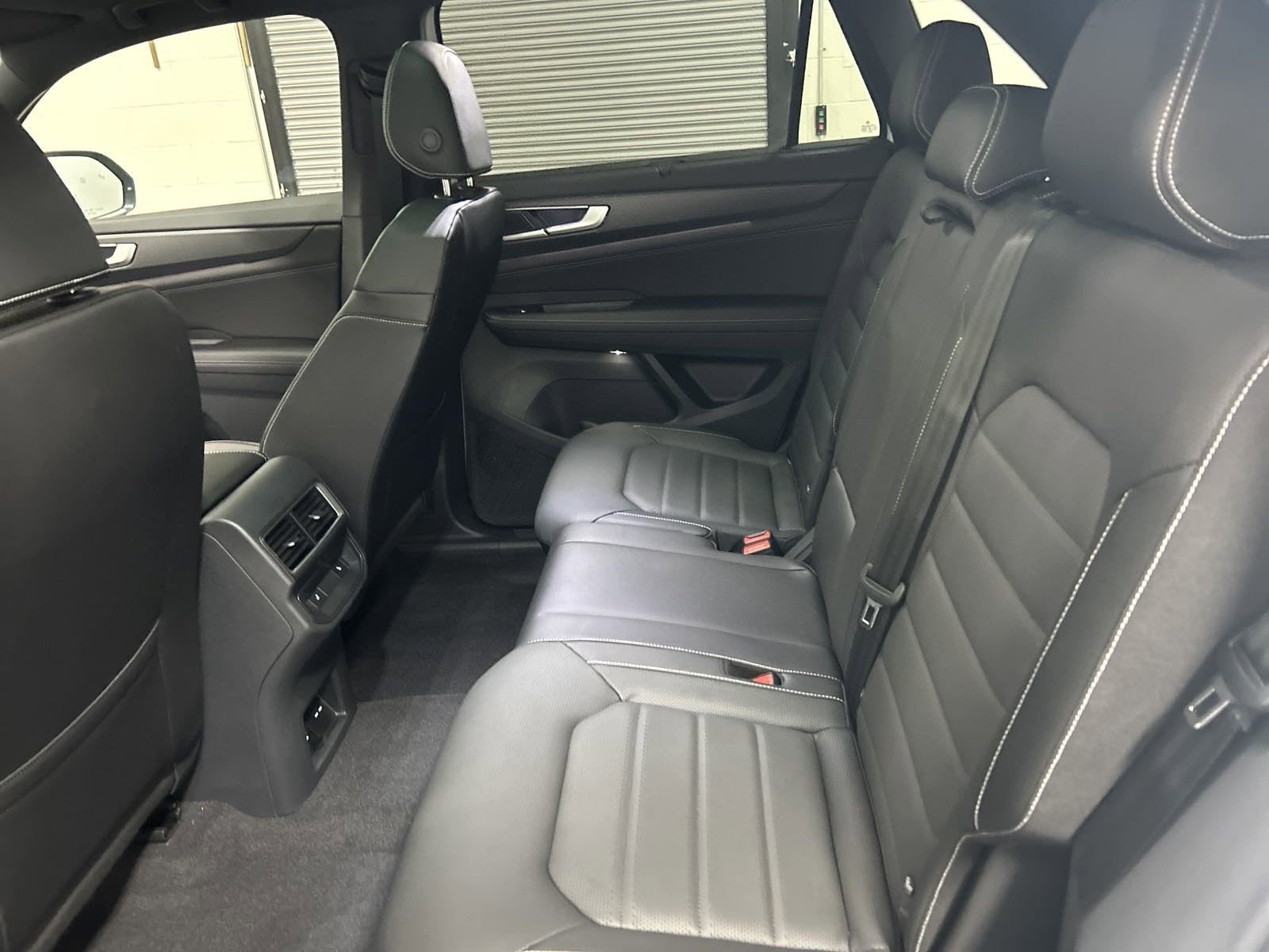 2025 Volkswagen Atlas Cross Sport 2.0T SEL