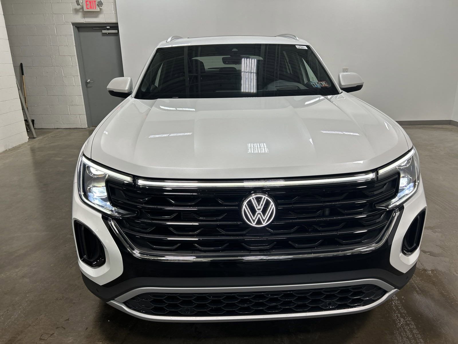 2025 Volkswagen Atlas Cross Sport 2.0T SEL