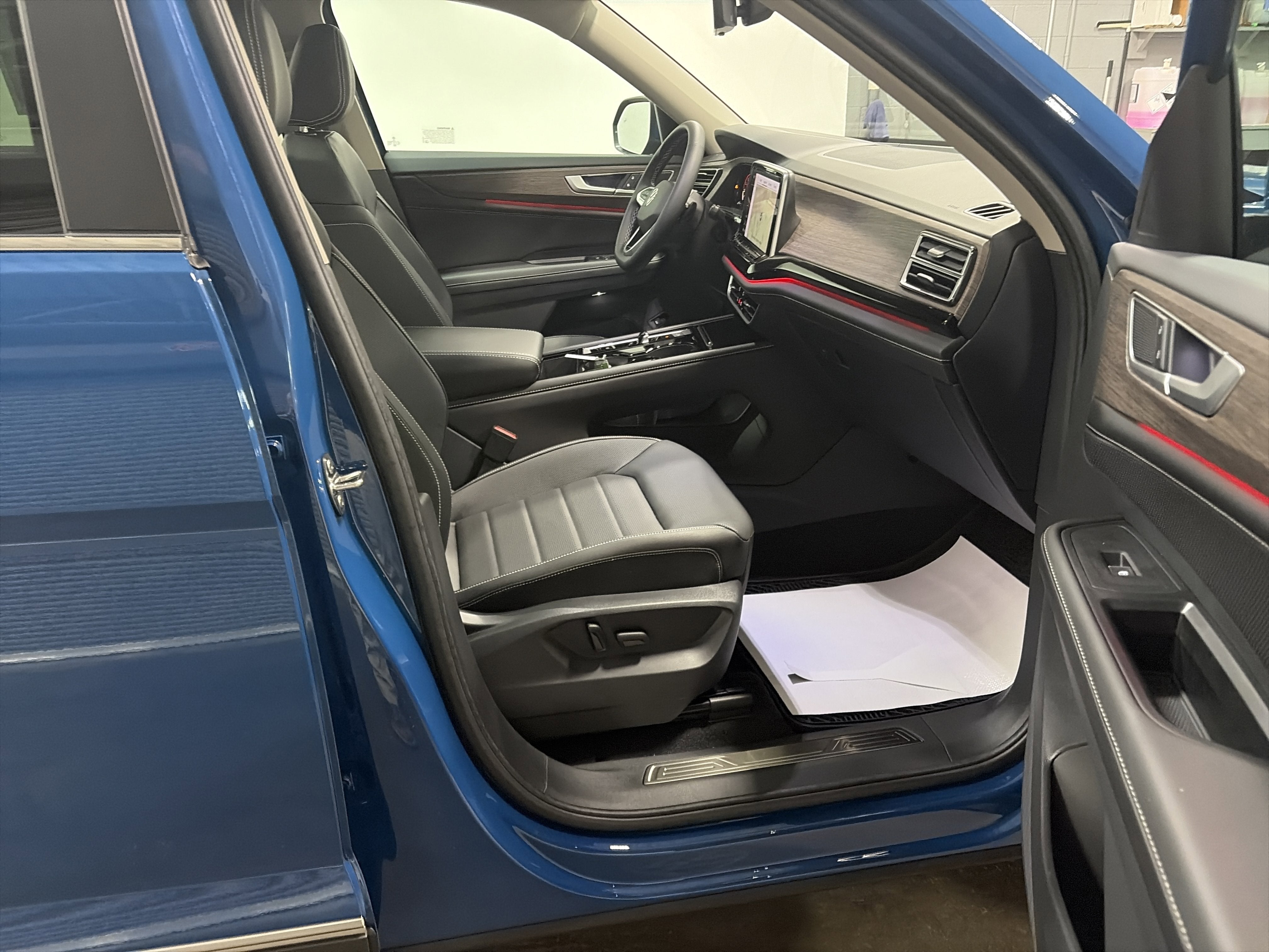 2026 Volkswagen Atlas 2.0T SEL