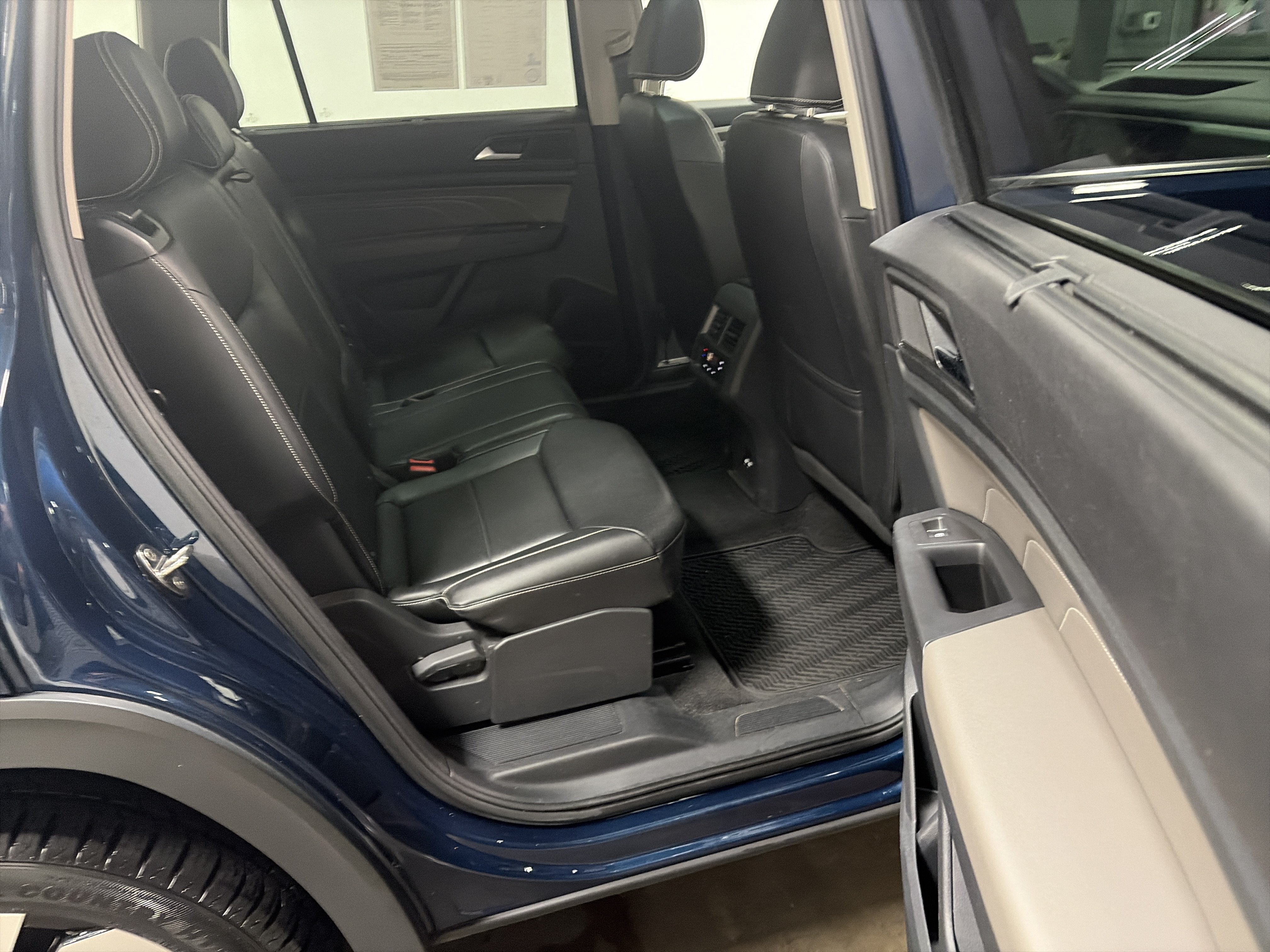 2023 Volkswagen Atlas 3.6L V6 SEL