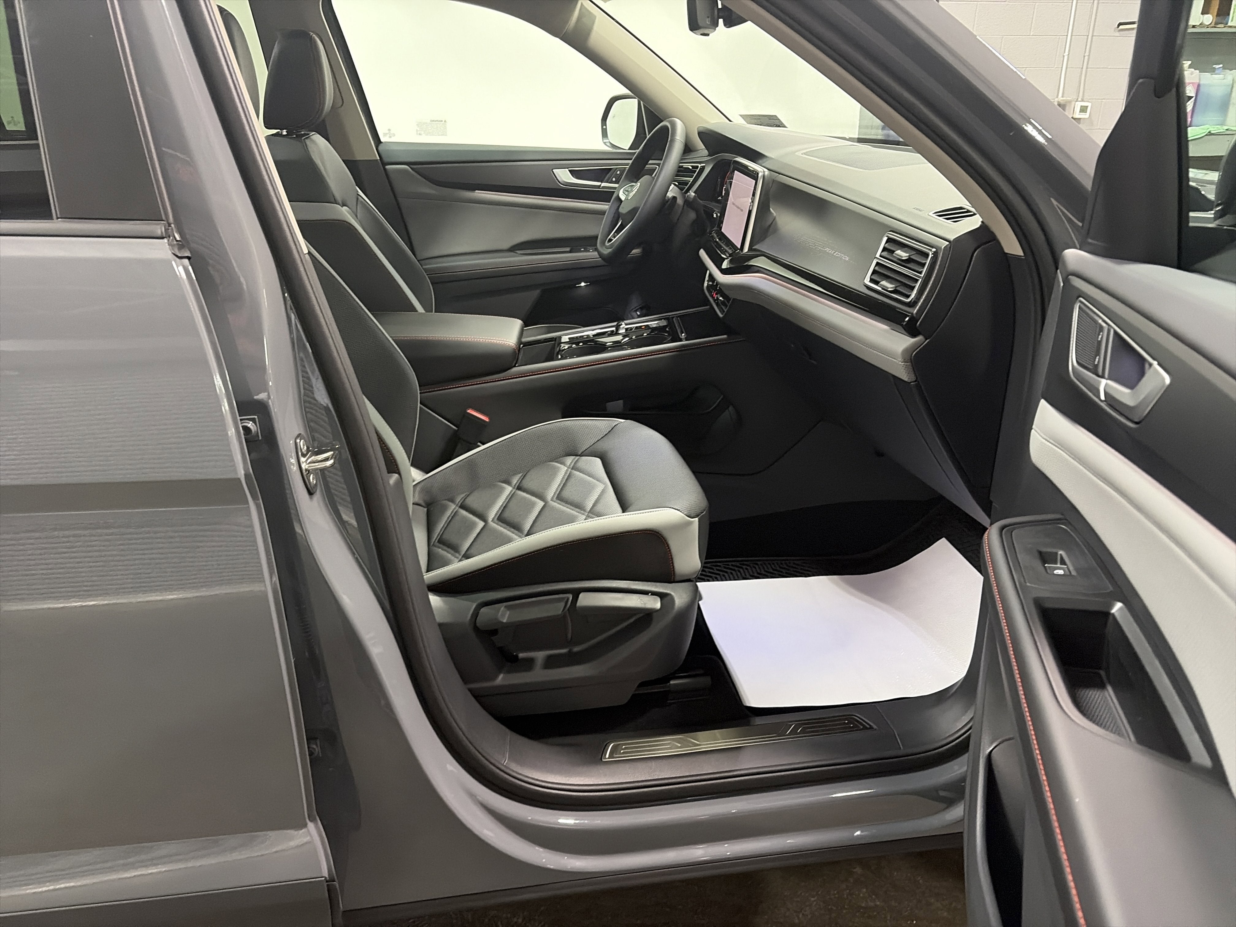 2026 Volkswagen Atlas 2.0T Peak Edition