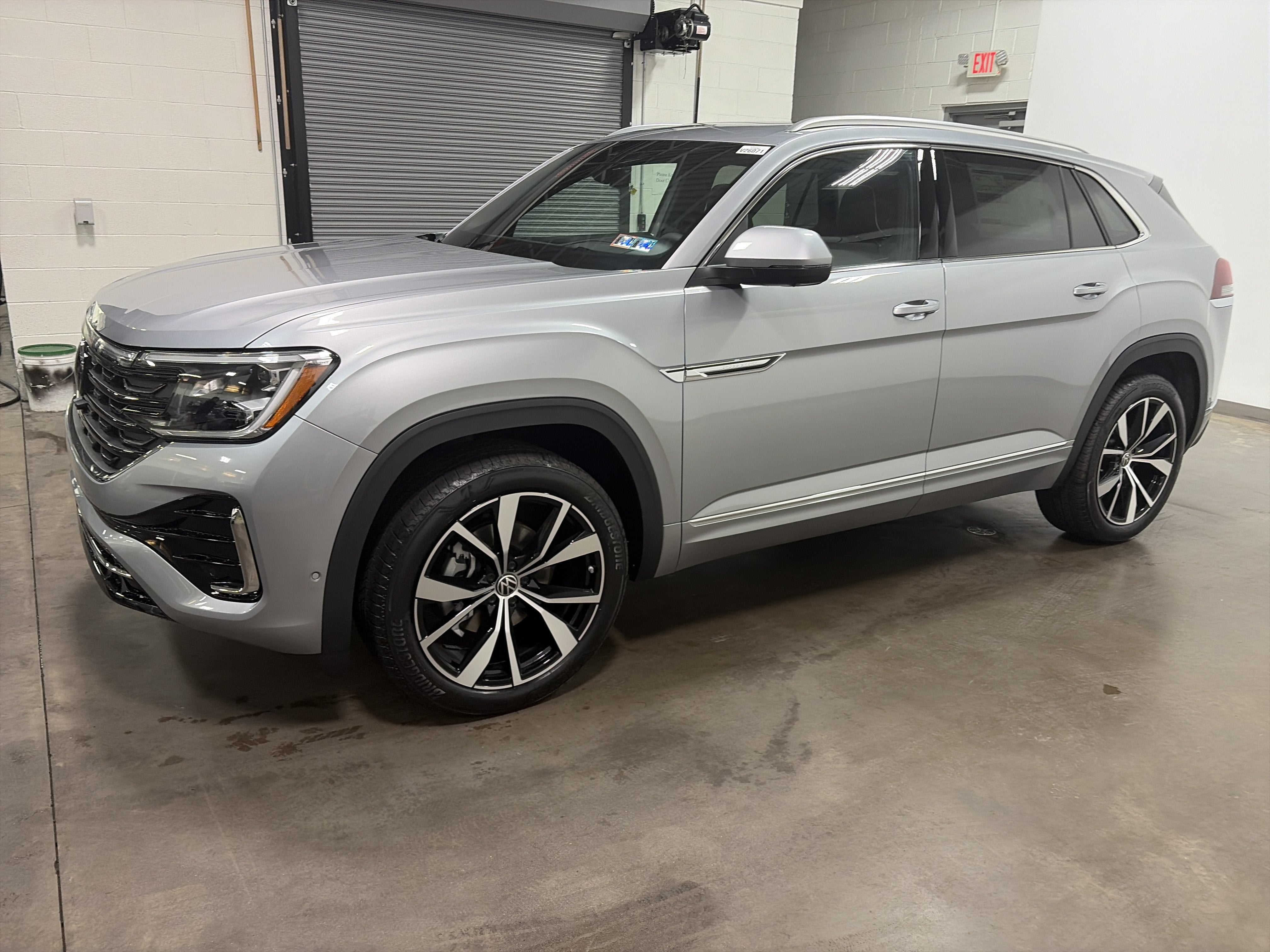 2026 Volkswagen Atlas Cross Sport 2.0T SEL Premium R-Line