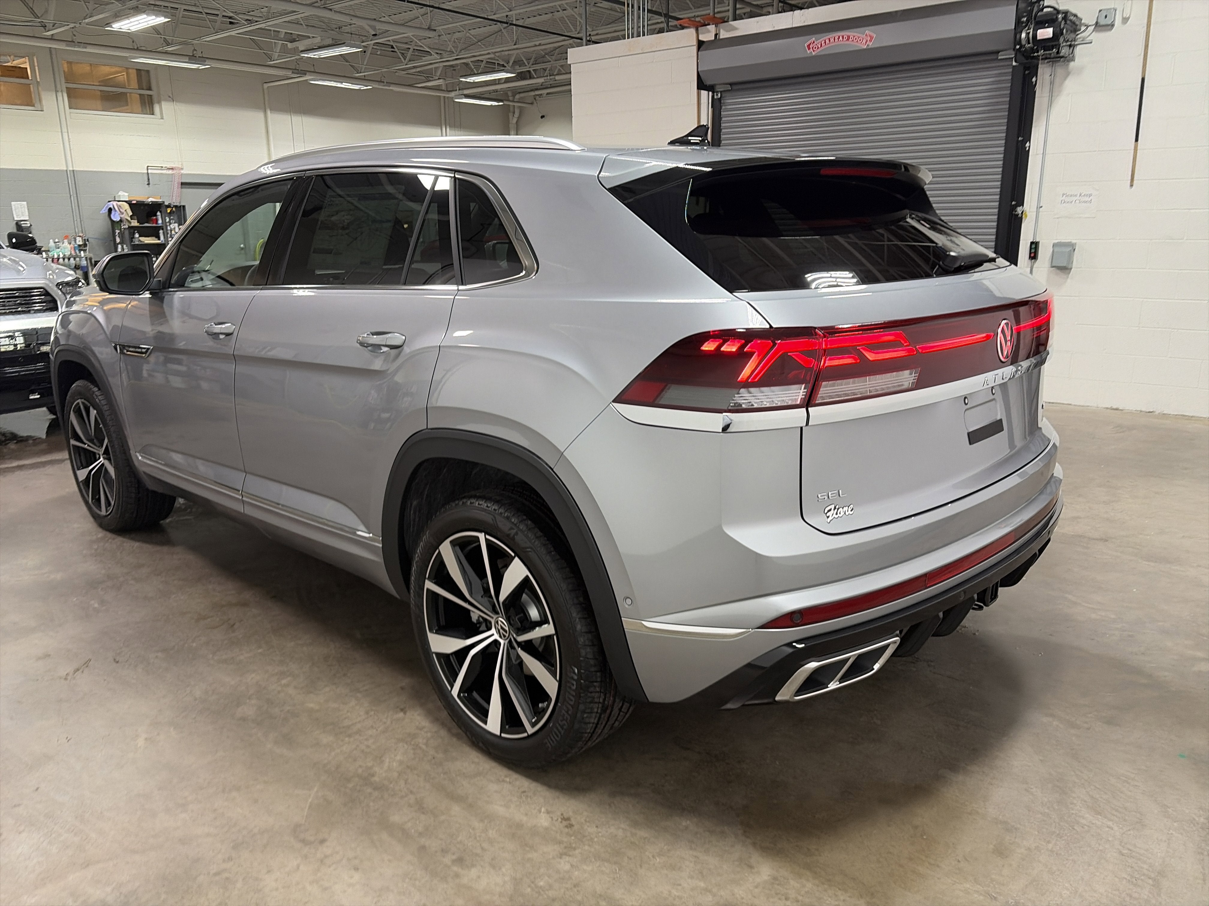 2026 Volkswagen Atlas Cross Sport 2.0T SEL Premium R-Line