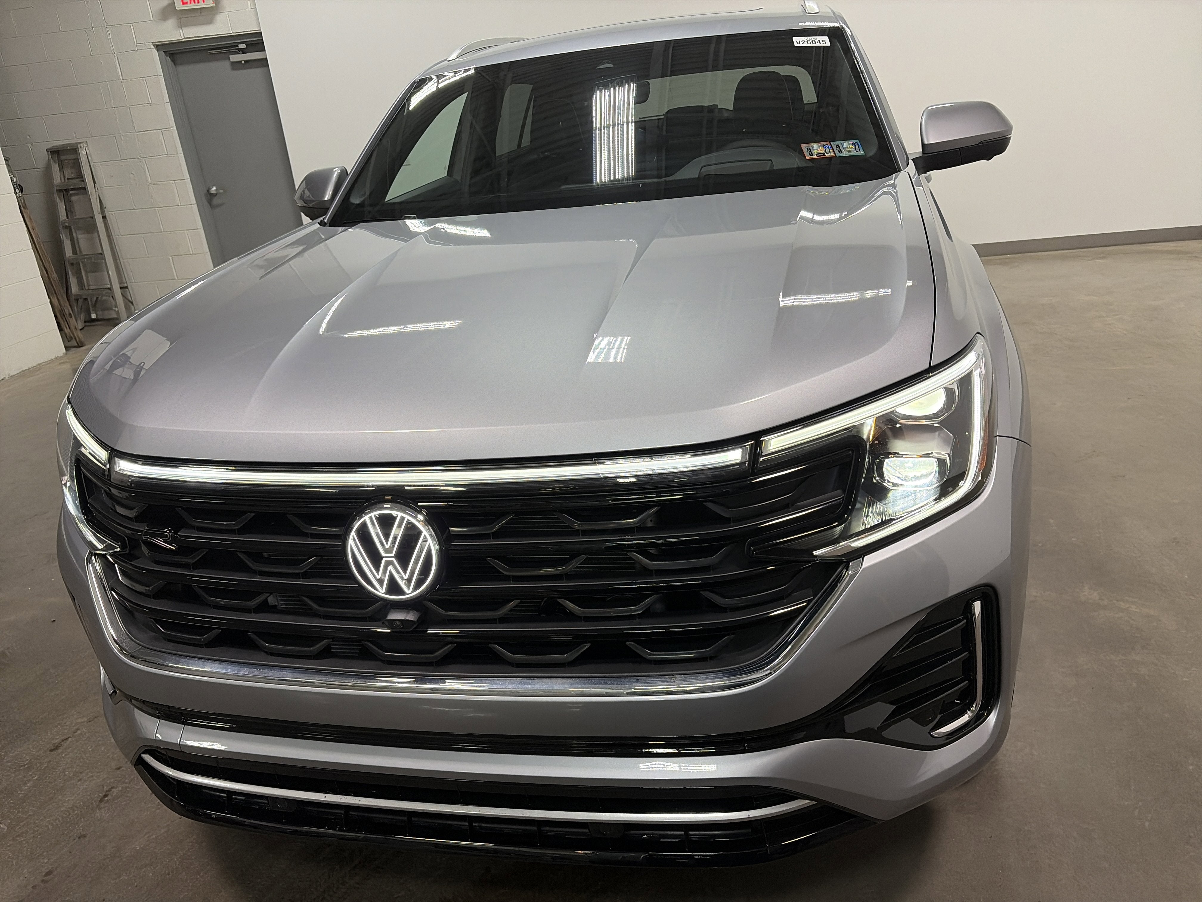 2026 Volkswagen Atlas Cross Sport 2.0T SEL Premium R-Line