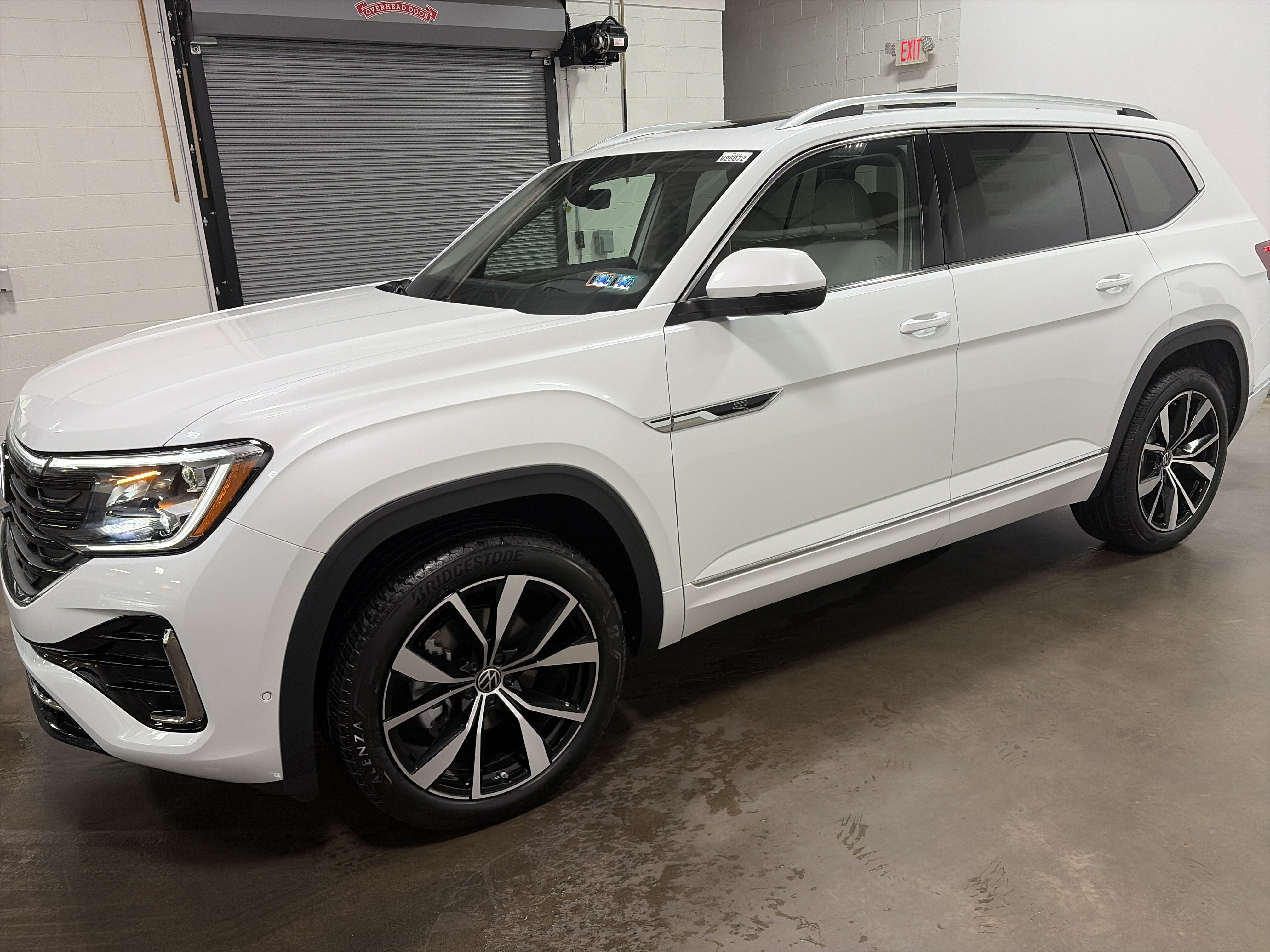 2026 Volkswagen Atlas 2.0T SEL Premium R-Line