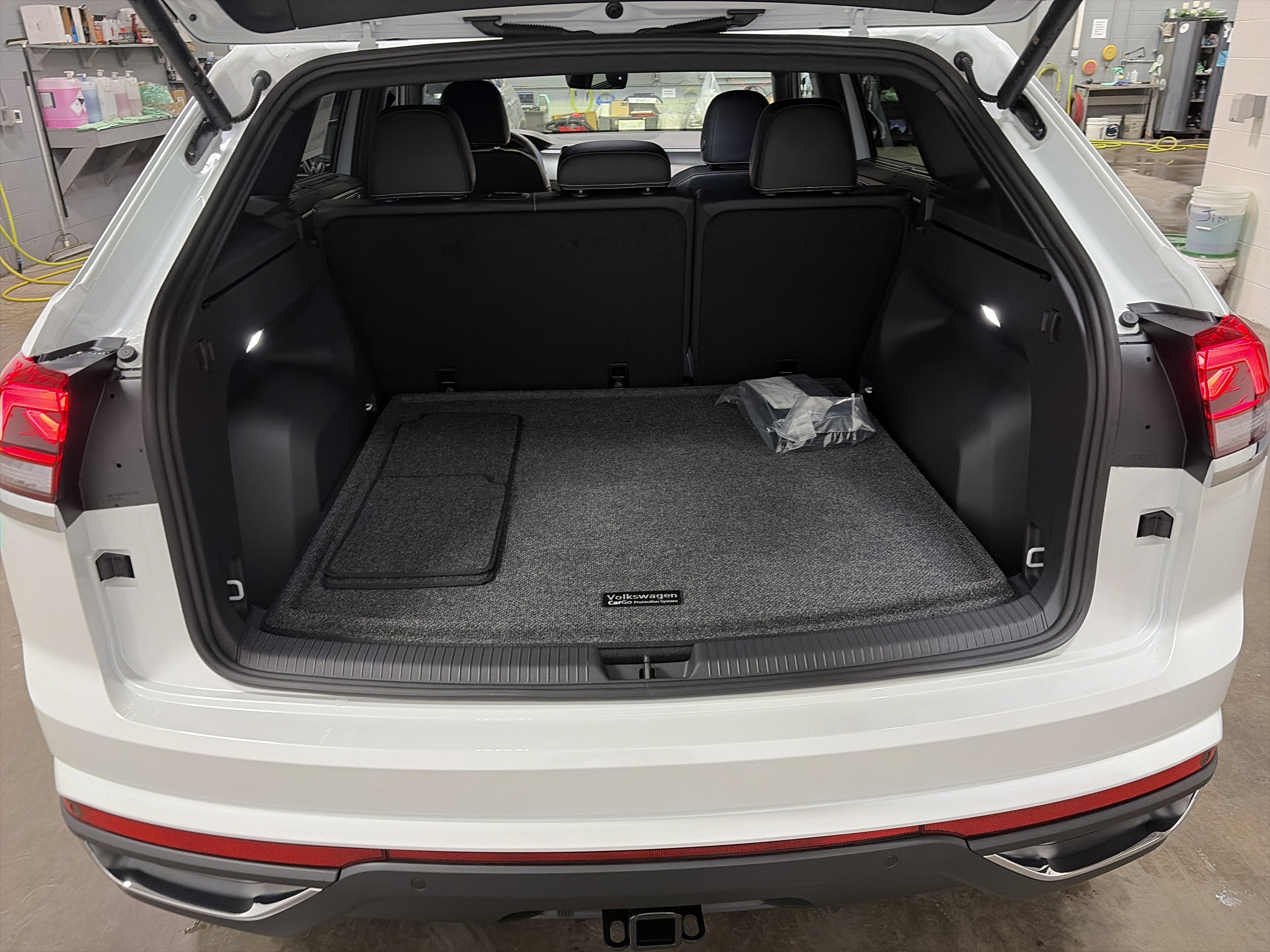 2026 Volkswagen Atlas Cross Sport 2.0T SE W/TECHNOLOGY