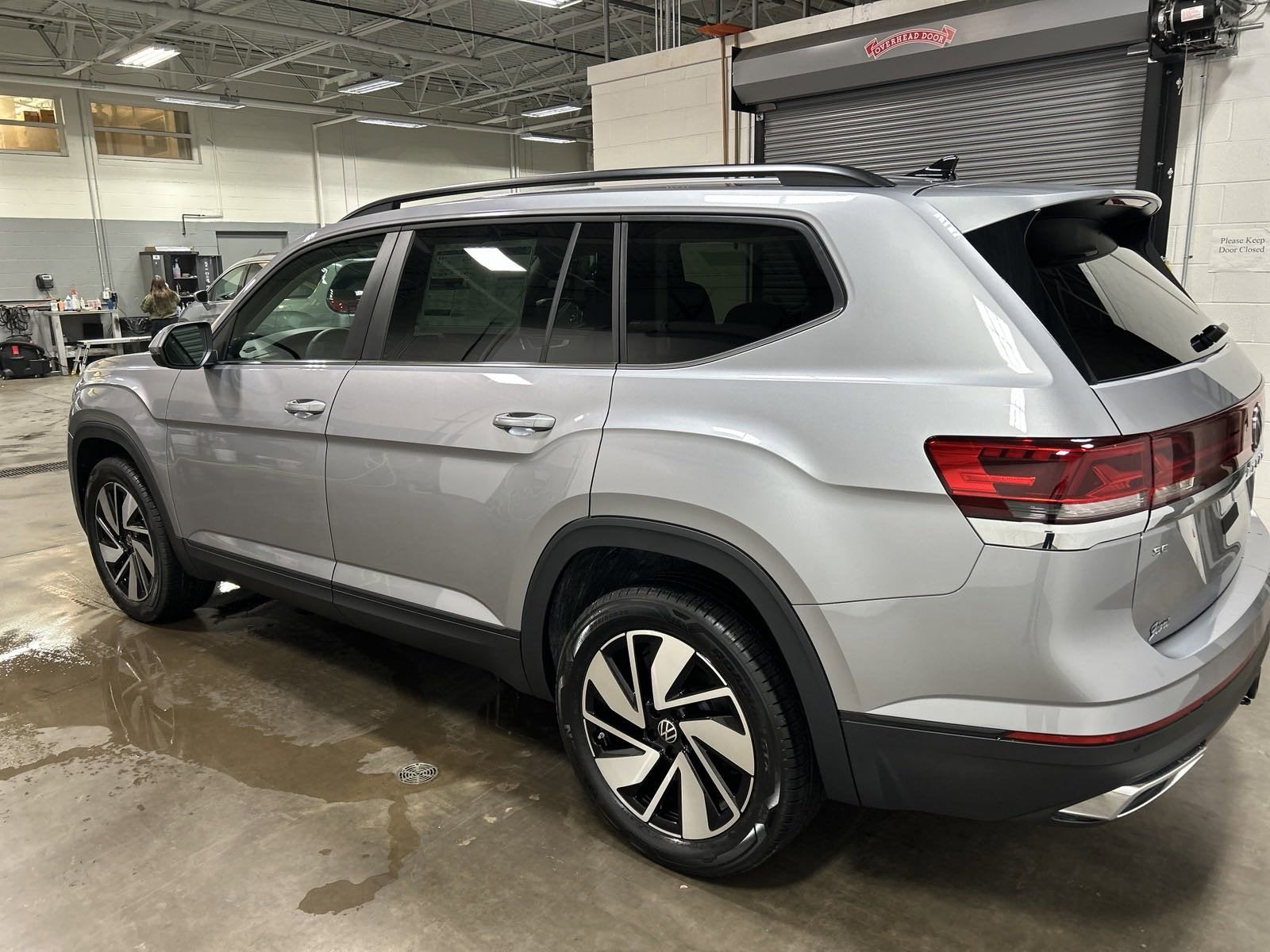 2025 Volkswagen Atlas 2.0T SE