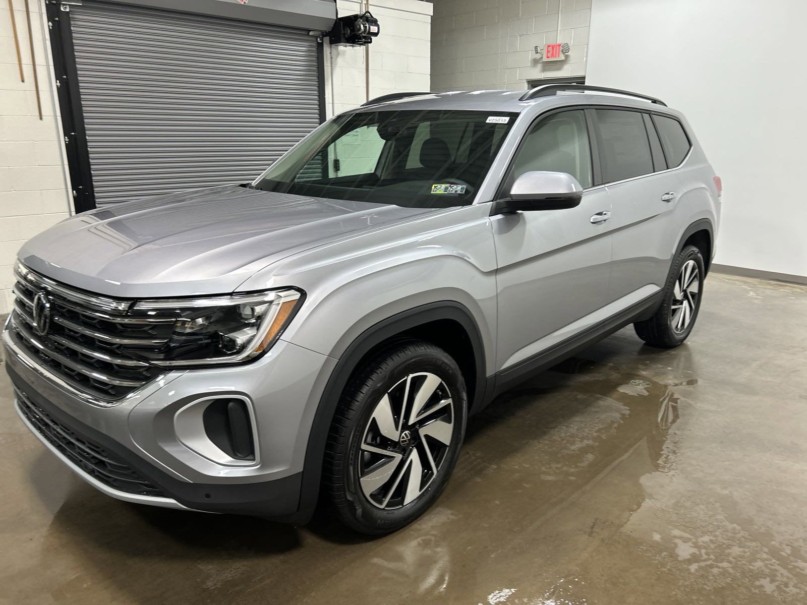 2025 Volkswagen Atlas 2.0T SE