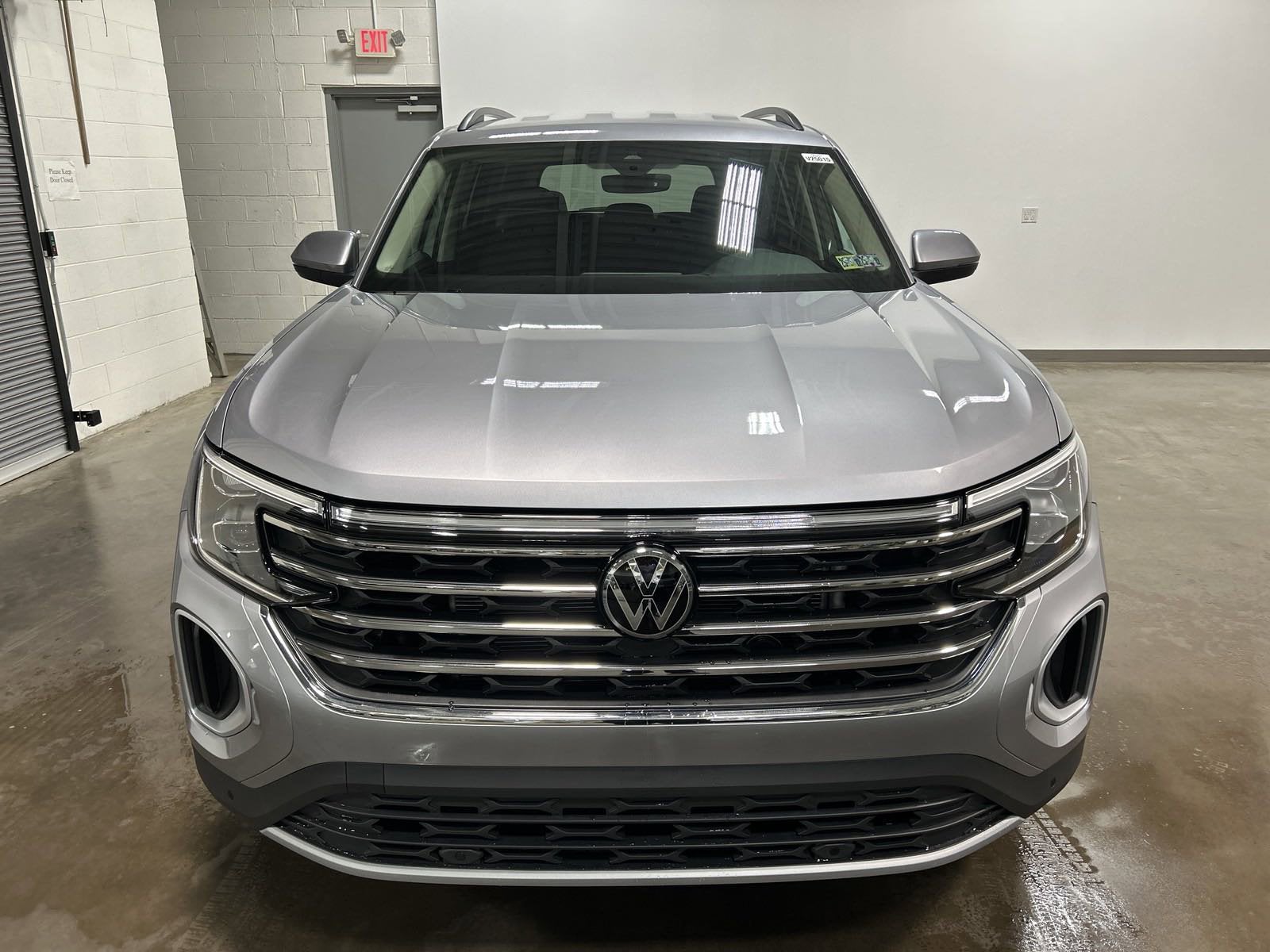 2025 Volkswagen Atlas 2.0T SE
