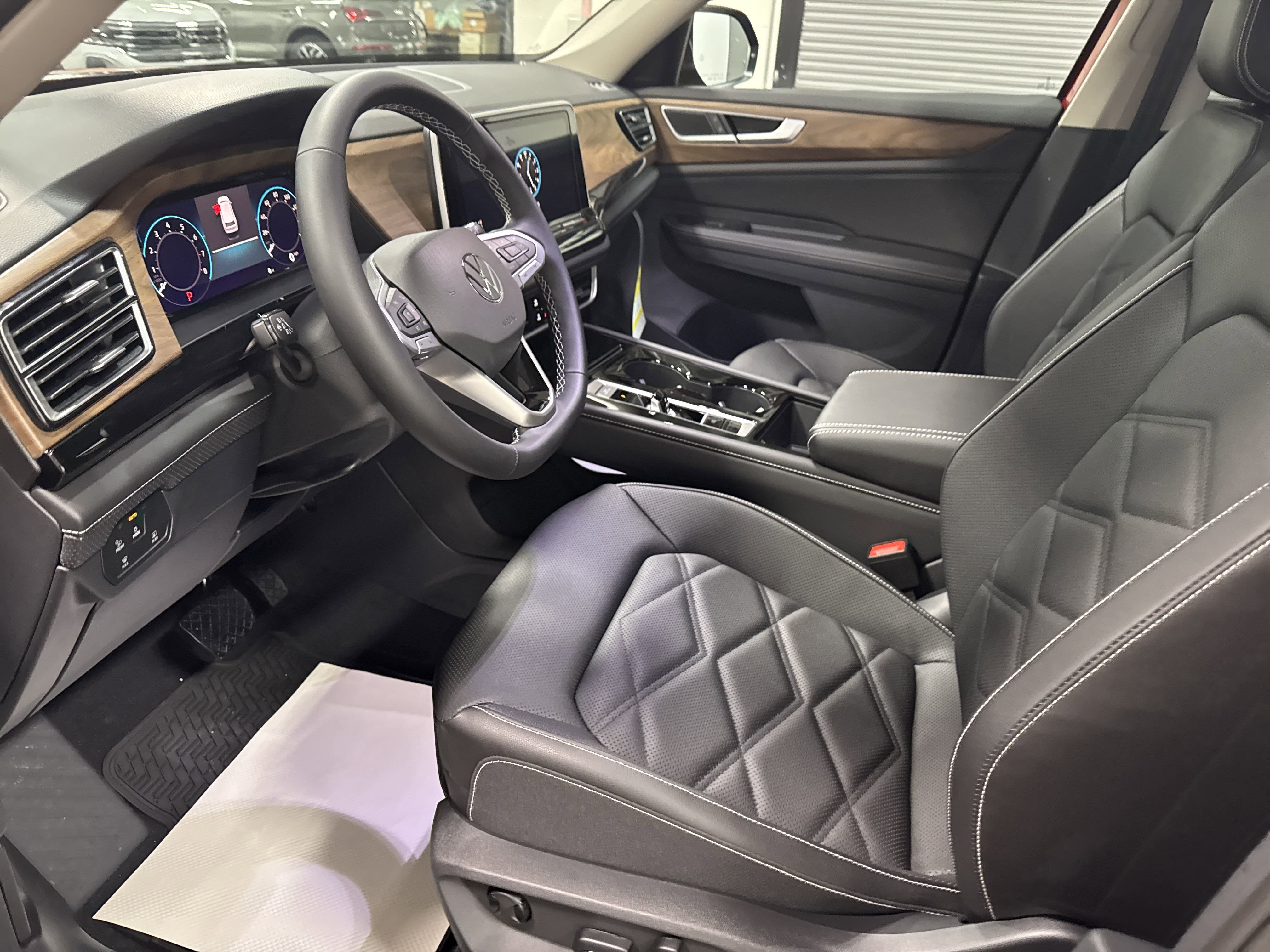 2025 Volkswagen Atlas 2.0T SE