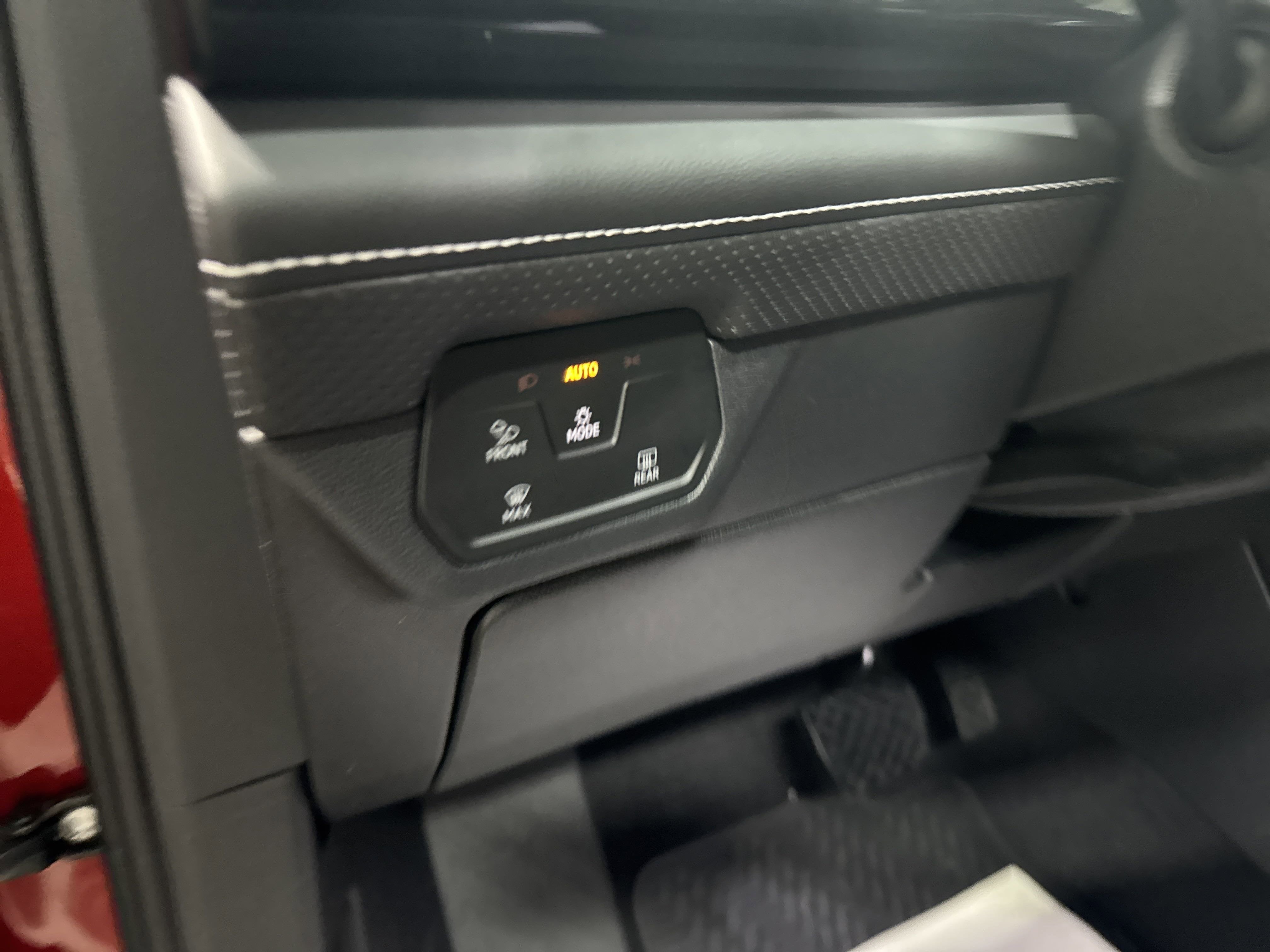 2025 Volkswagen Atlas 2.0T SE