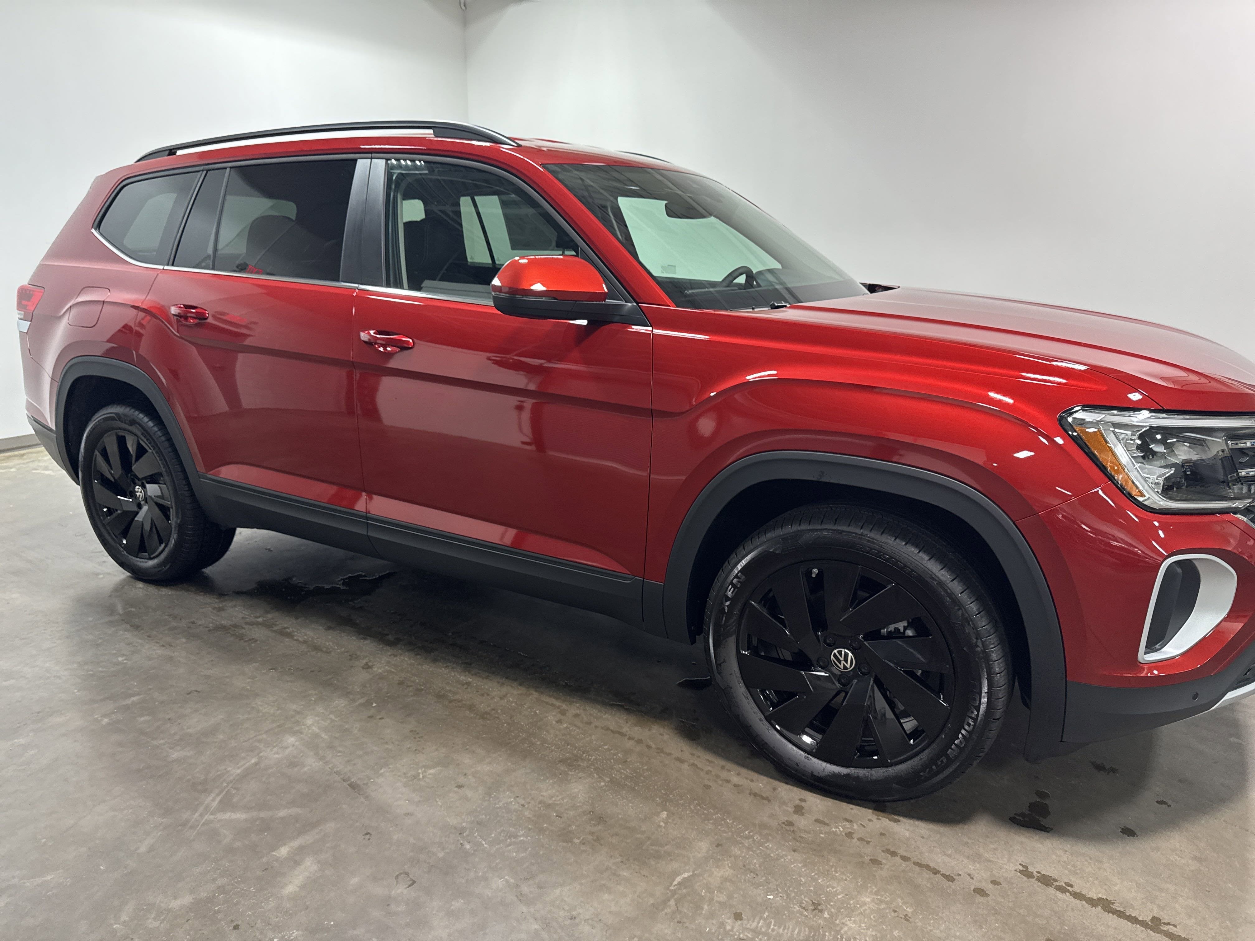 2025 Volkswagen Atlas 2.0T SE