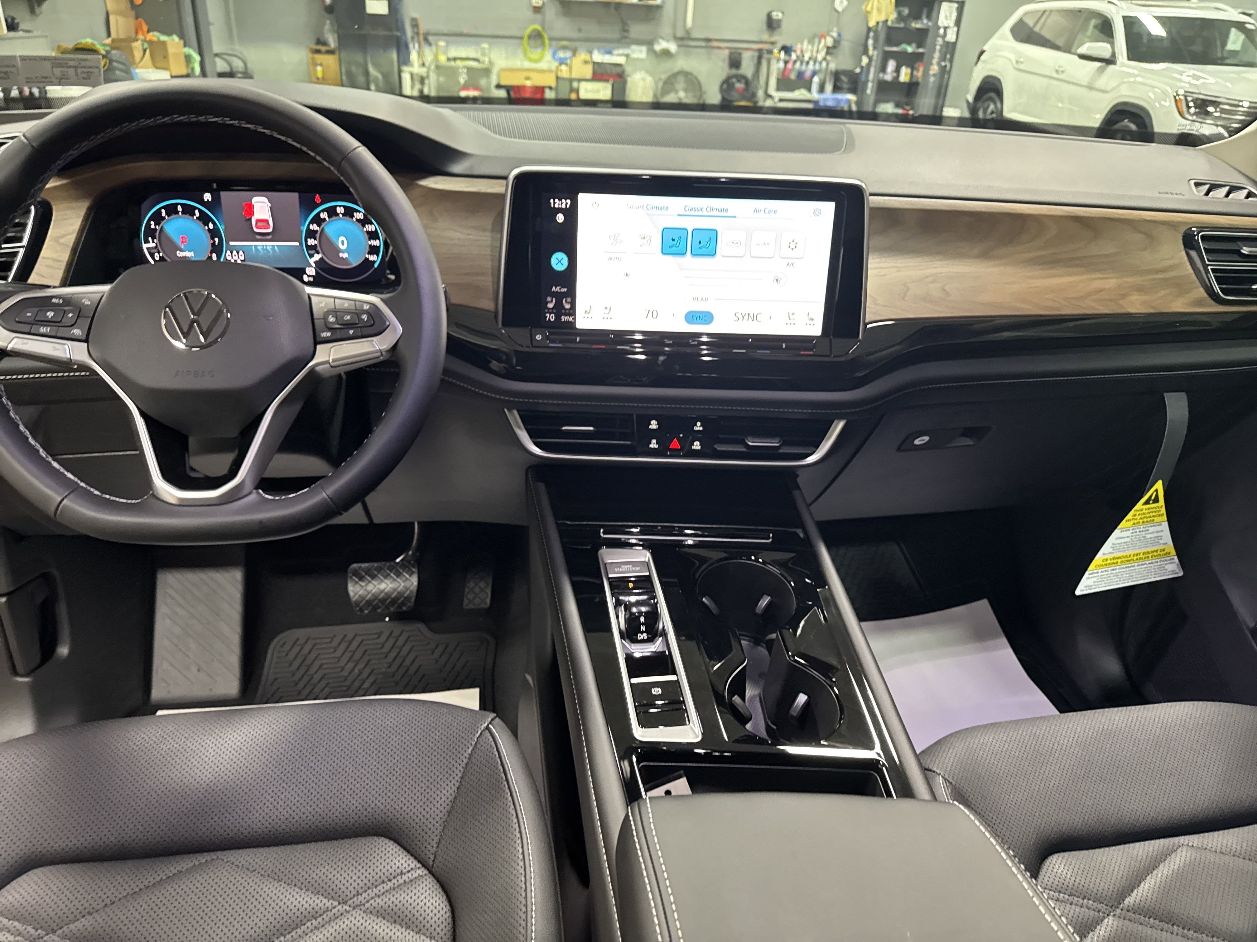 2025 Volkswagen Atlas 2.0T SE