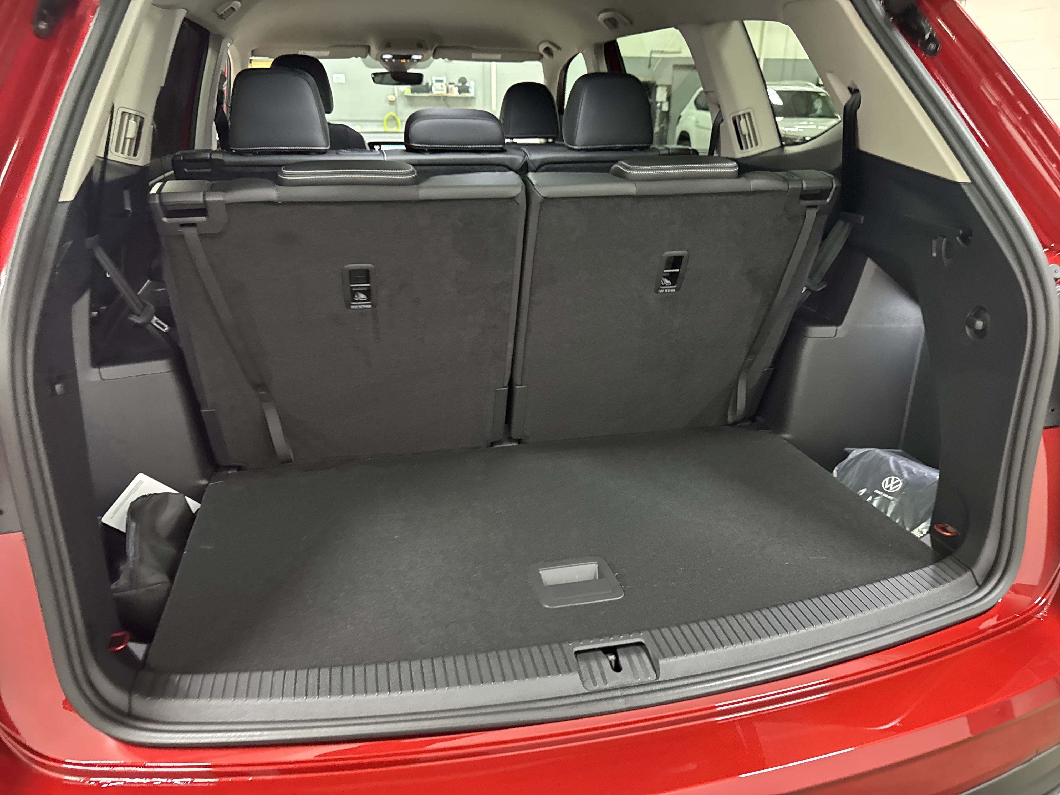 2025 Volkswagen Atlas 2.0T SE