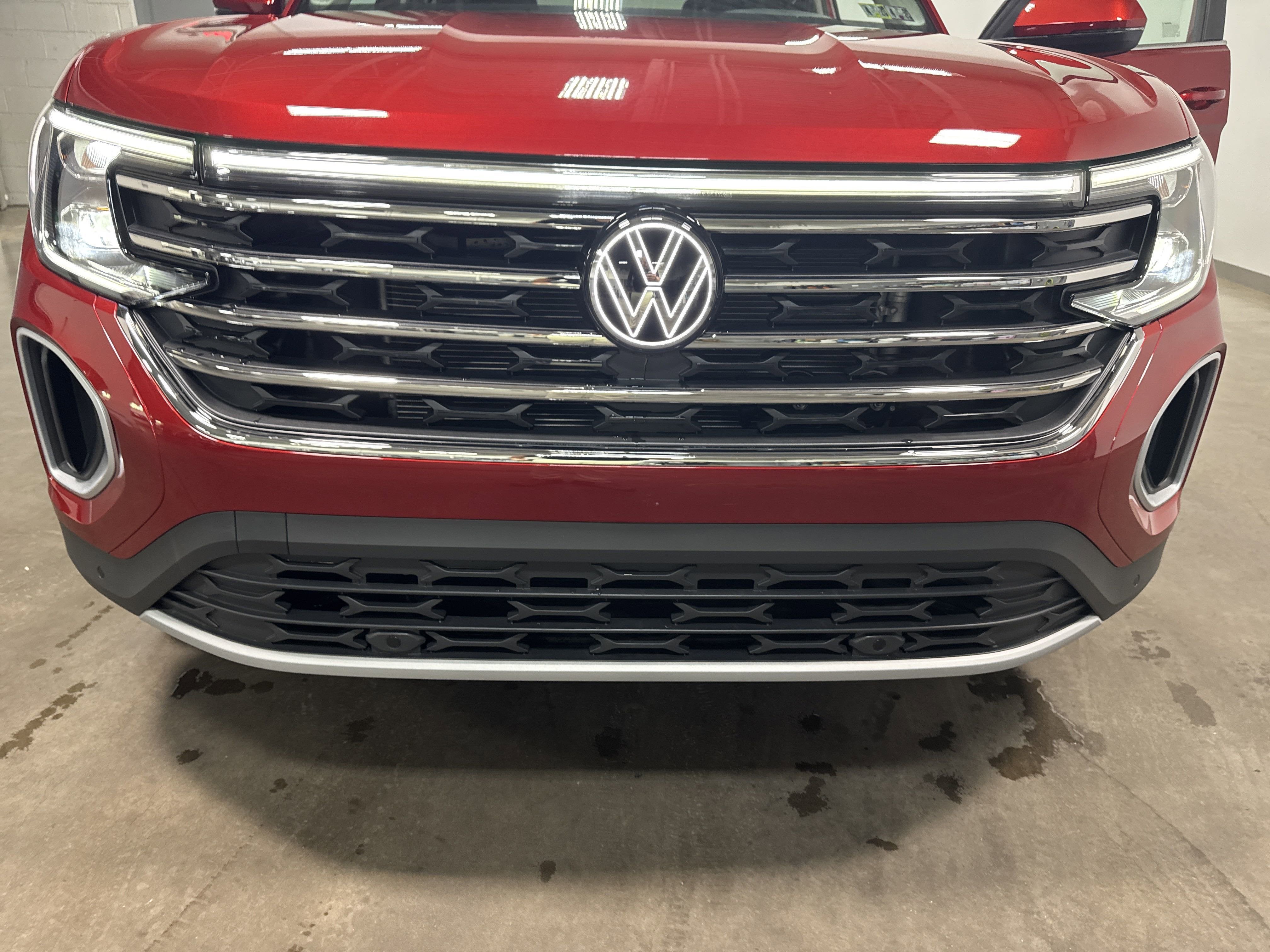 2025 Volkswagen Atlas 2.0T SE