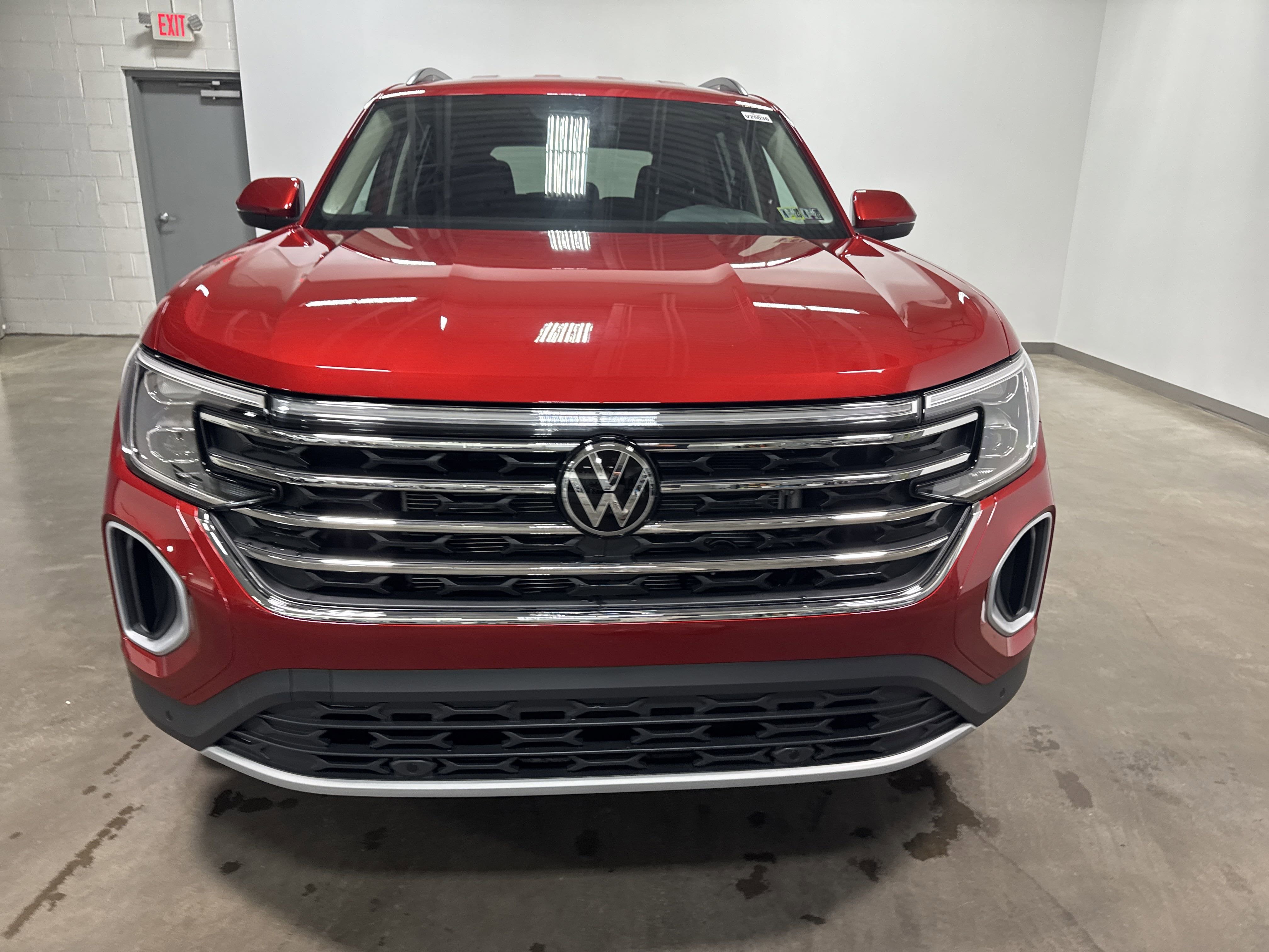 2025 Volkswagen Atlas 2.0T SE
