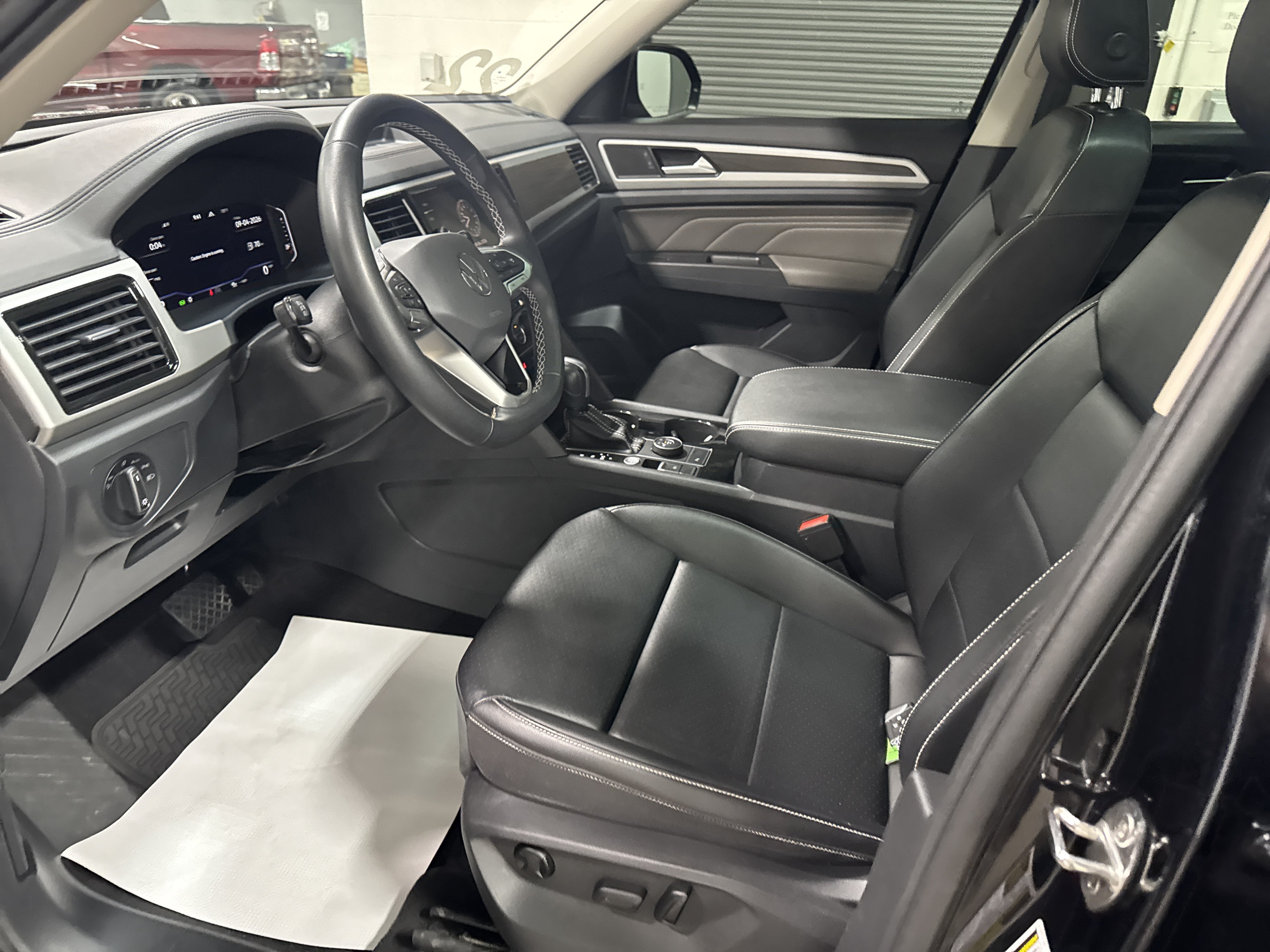 2022 Volkswagen Atlas 3.6L V6 SE w/Technology