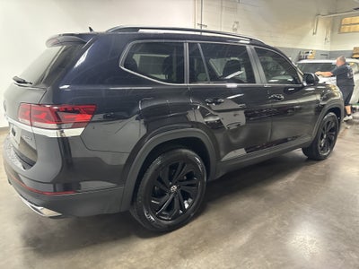 2022 Volkswagen Atlas 3.6L V6 SE w/Technology