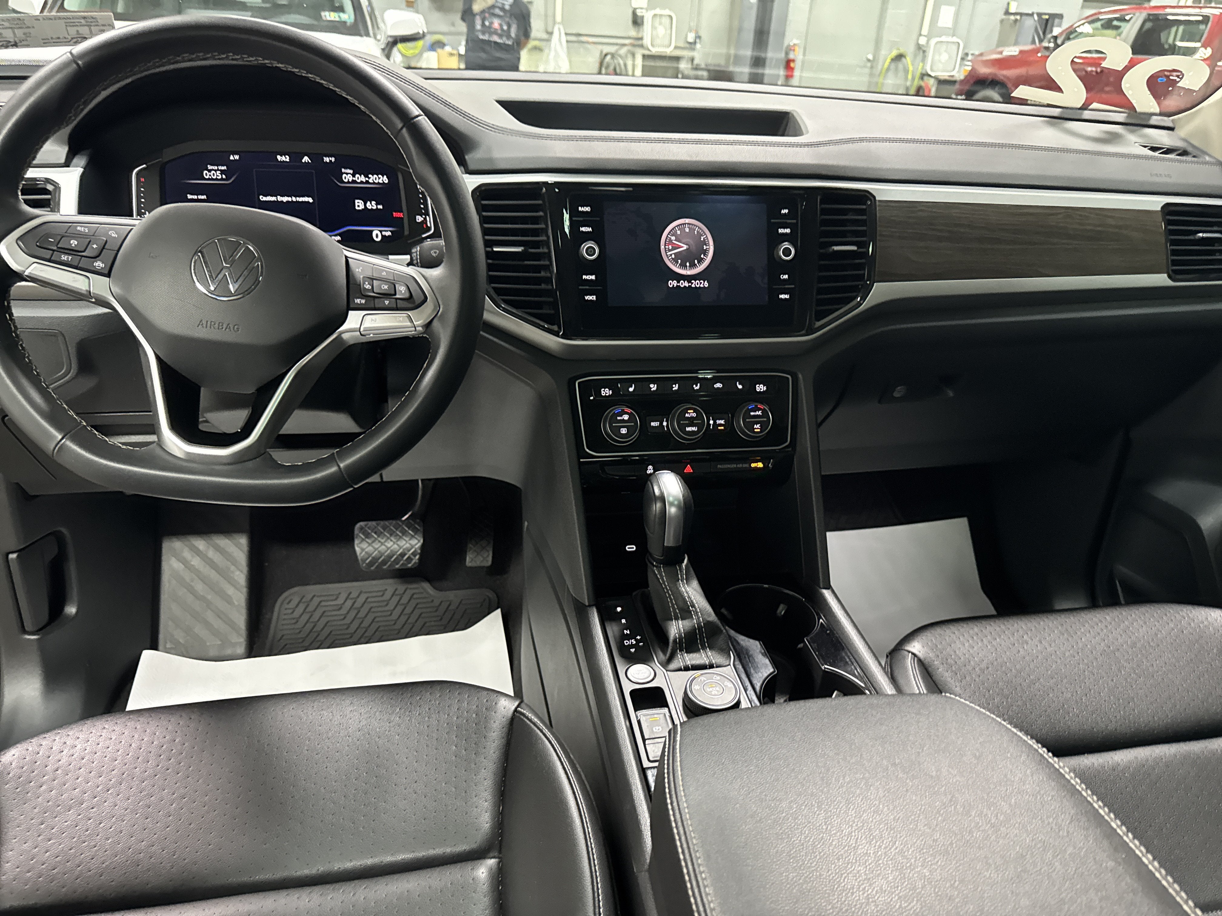 2022 Volkswagen Atlas 3.6L V6 SE w/Technology