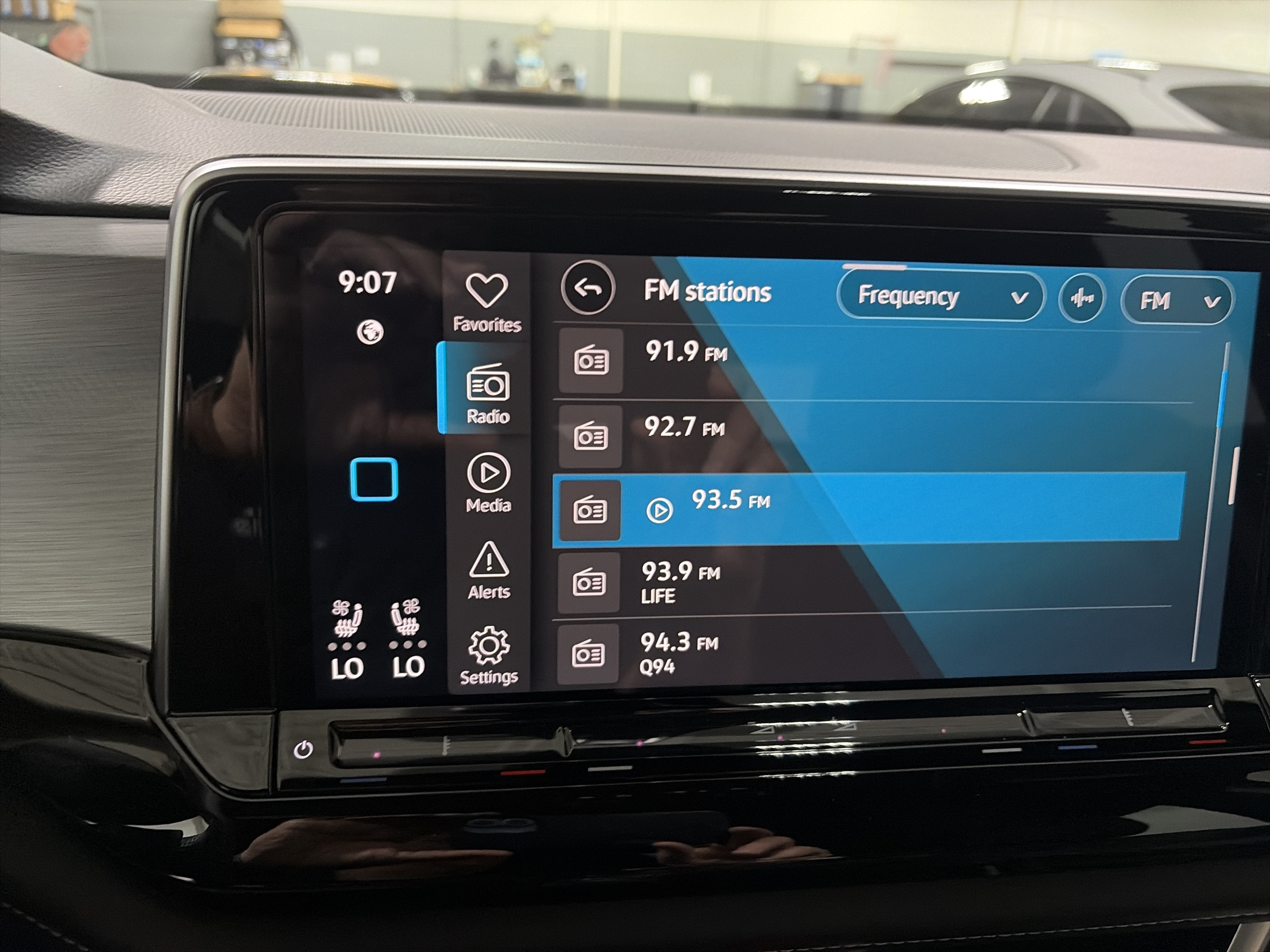 2026 Volkswagen Atlas Cross Sport 2.0T SE