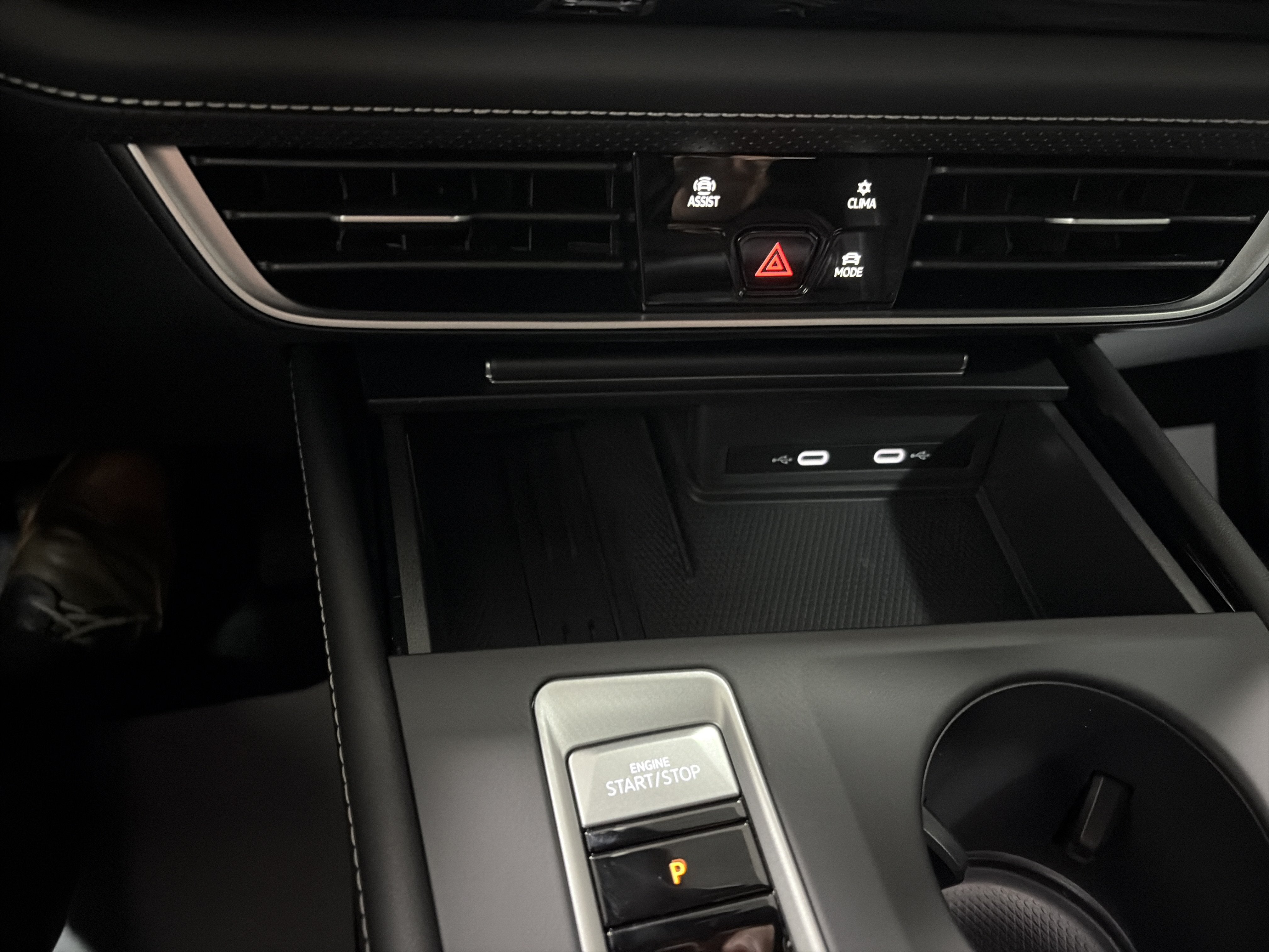 2026 Volkswagen Atlas Cross Sport 2.0T SE