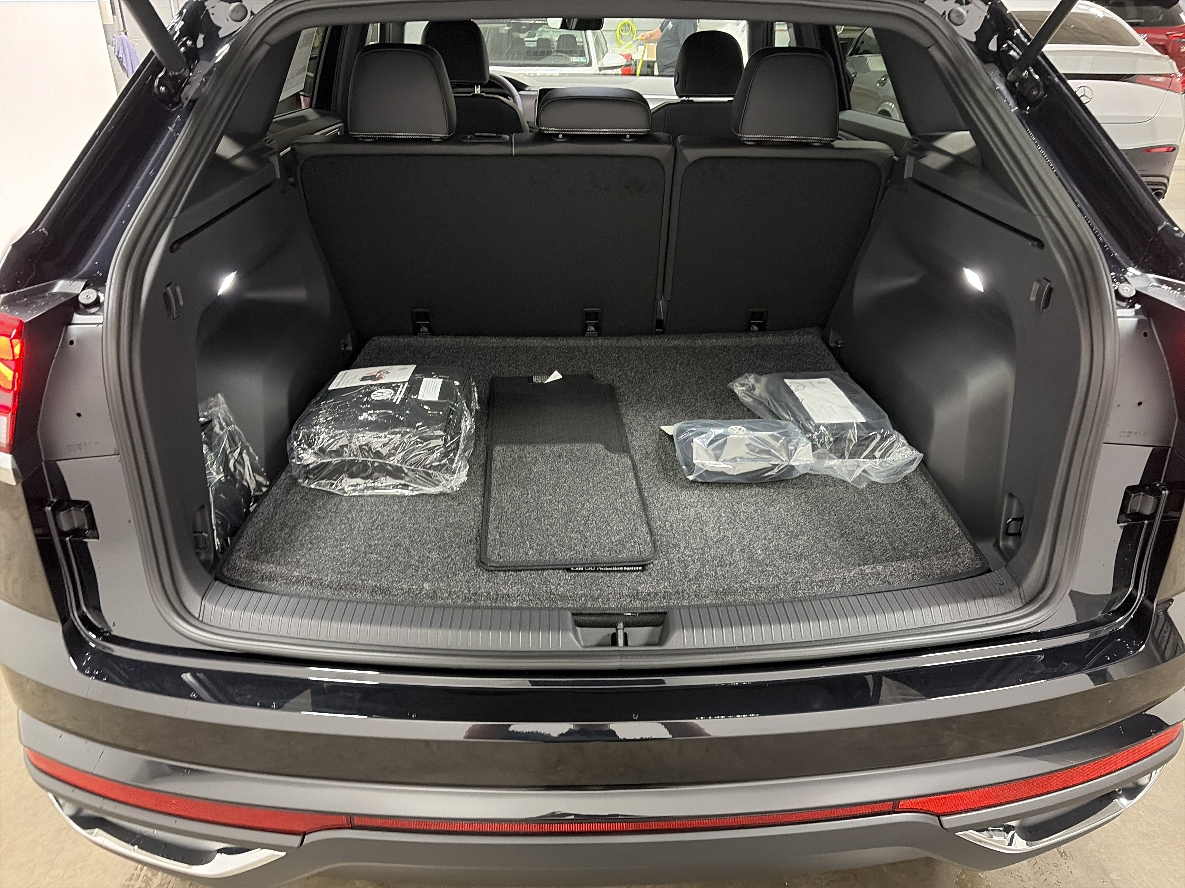 2026 Volkswagen Atlas Cross Sport 2.0T SE