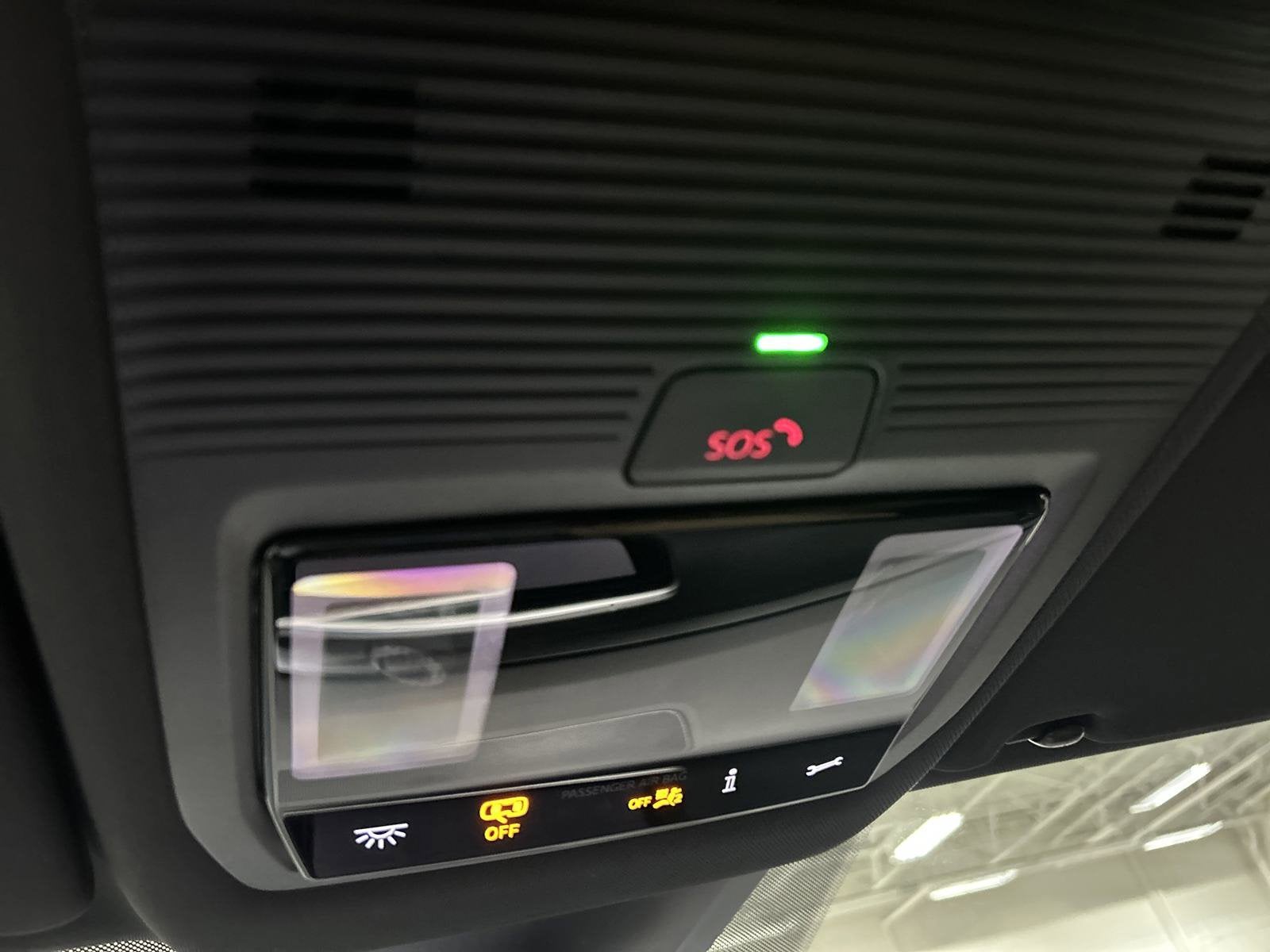 2025 Volkswagen Atlas Cross Sport 2.0T SE