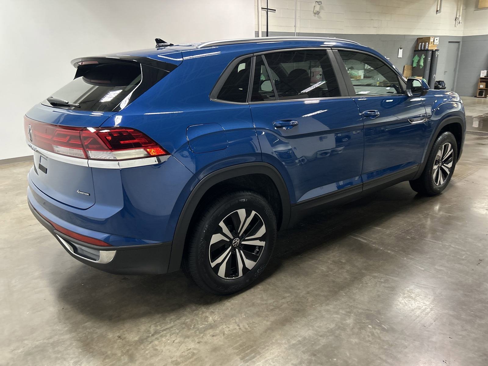 2025 Volkswagen Atlas Cross Sport 2.0T SE