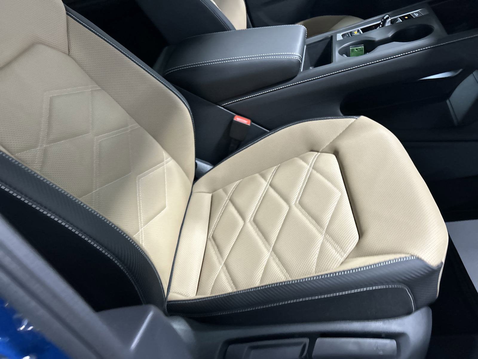 2025 Volkswagen Atlas Cross Sport 2.0T SE