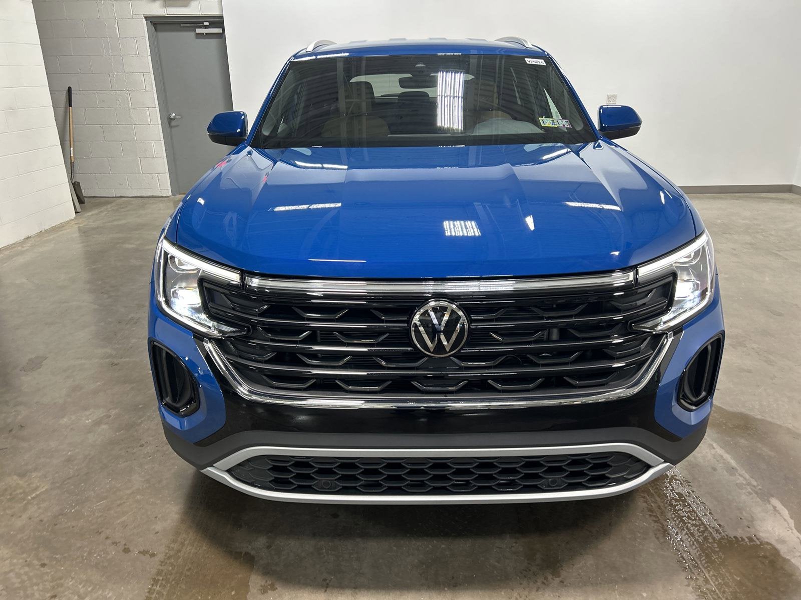 2025 Volkswagen Atlas Cross Sport 2.0T SE